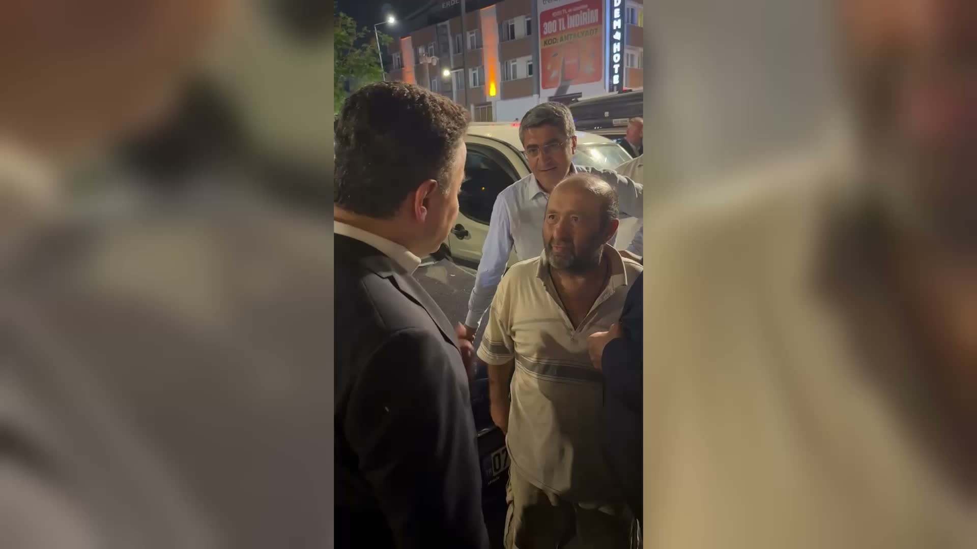 Babacan ile emekli vatandaş arasında geçim diyaloğu: Şişe kutusu topluyorum, bu hale düştüm emekli olduktan sonra
