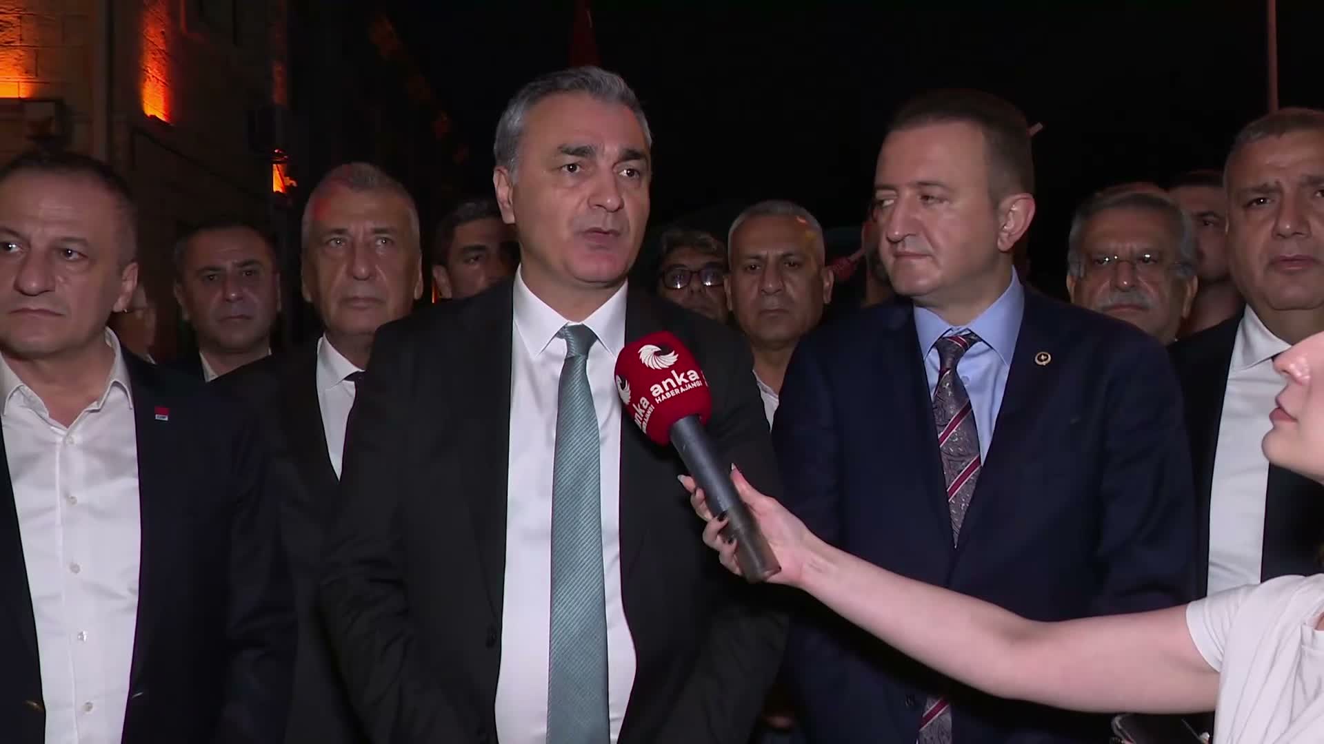CHP heyeti Mersin'de gözaltındaki belediye başkanlarıyla görüştü: Kılıçdaroğlu yarın Mersin'e gidecek