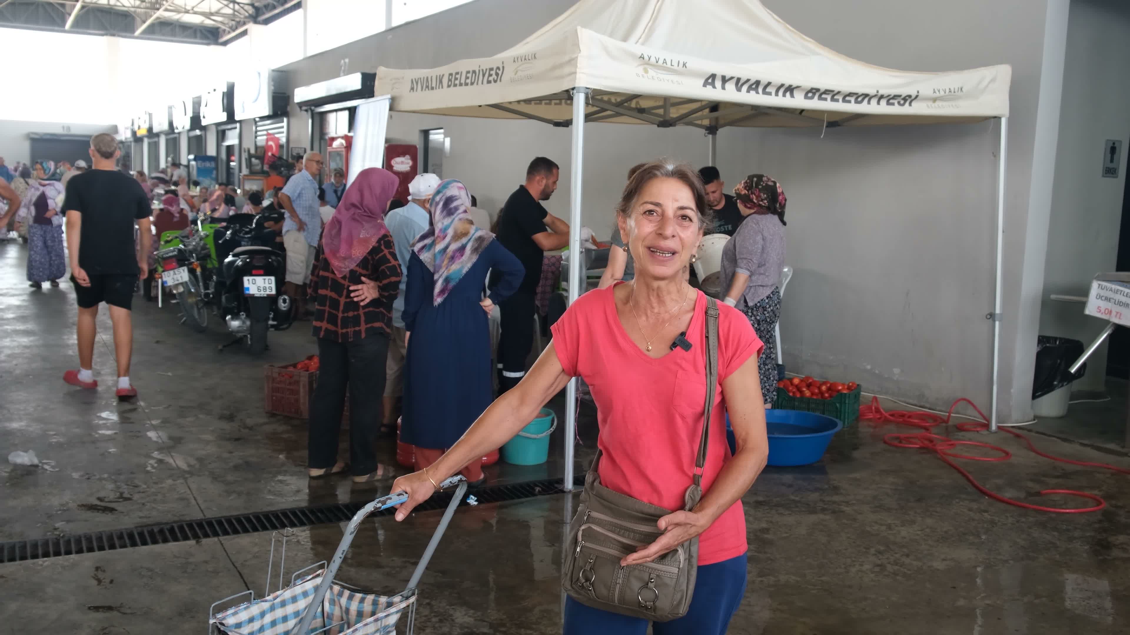 Ayvalık'ta ücretsiz salça makinesi hizmeti başlıyor