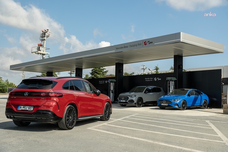 Mercedes-Benz Otomotiv ve En Yakıt iş birliği ile premium konseptli ilk hızlı şarj istasyonu açıldı