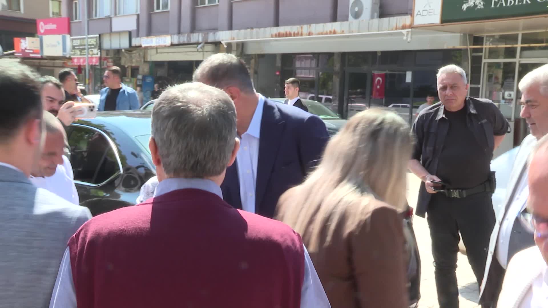 İzmir Büyükşehir Belediye Başkanı Tugay’dan yol ve asfalt sözü