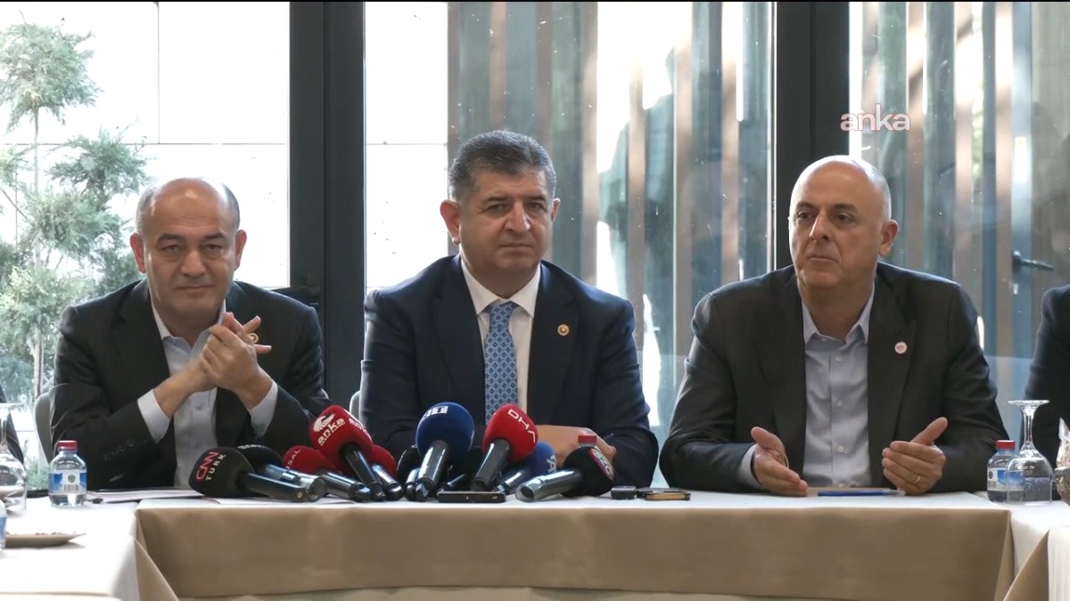 "AK Parti kazanıyor, millet kaybediyor"