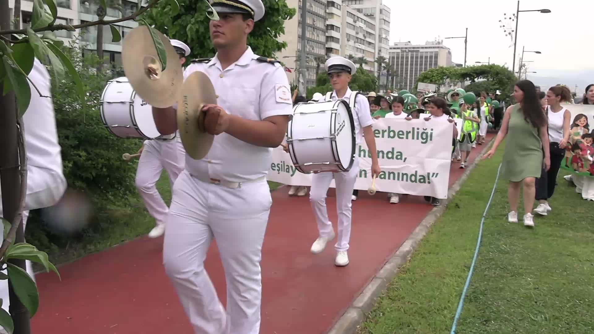 İzmir'de Yeşilay Bağımsızlık Festivali düzenlendi