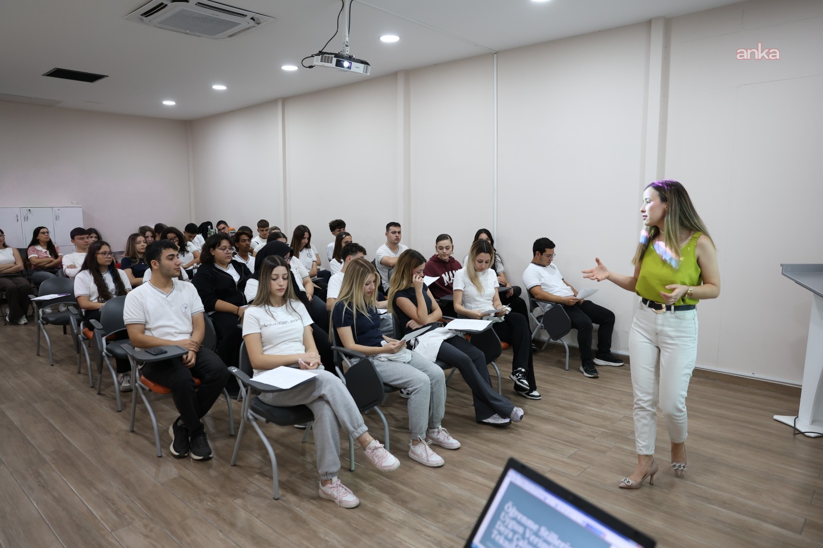 Efeler Belediyesi’nden öğrencilere sınav hazırlığı desteği