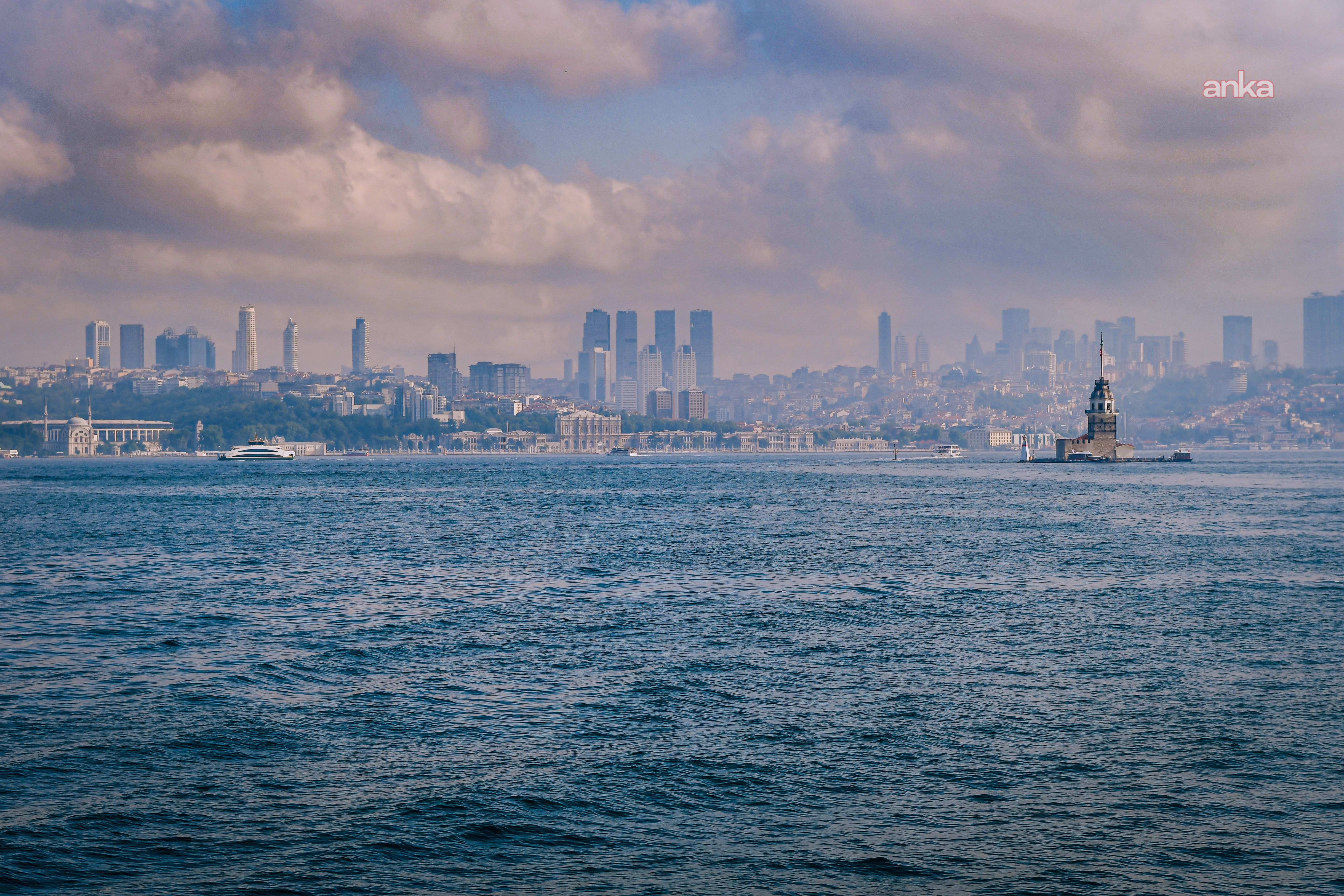 İstanbul Valiliği'nden sağanak uyarısı: Sel ve su baskınlarına karşı tedbirli olun