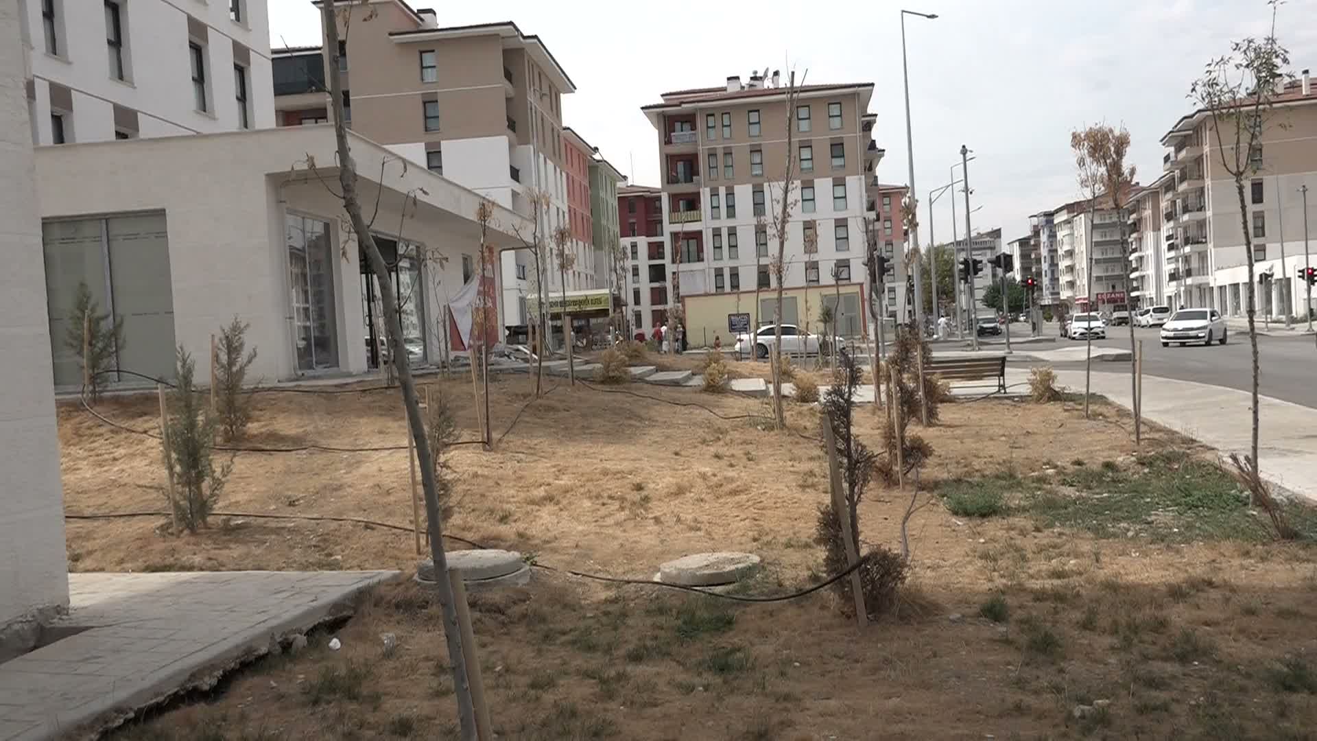 “95 metrekarelik yerimi aldılar, 30 metrekarelik dükkân verdiler”