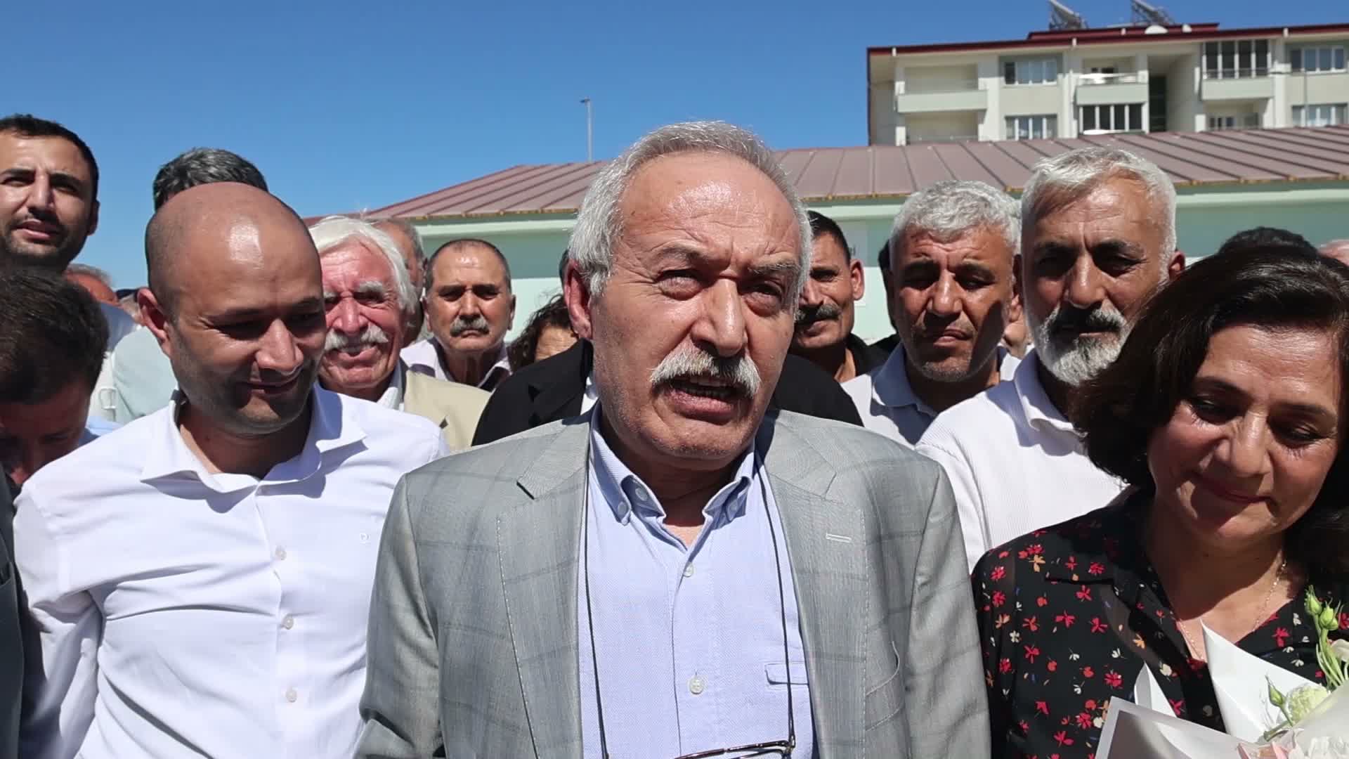 Eski Diyarbakır Büyükşehir Belediyesi Eş Başkanı Selçuk Mız…