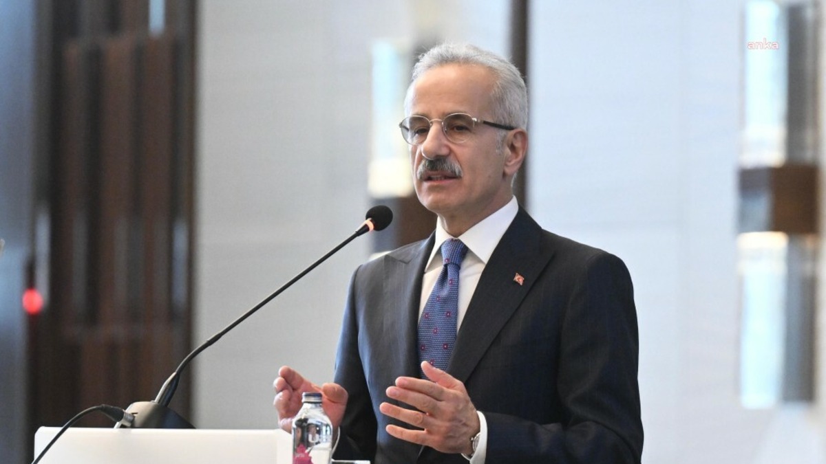 "Türk sahipli 11 gemi Hürmüz Boğazı'nı güvenlik şekilde geçti"