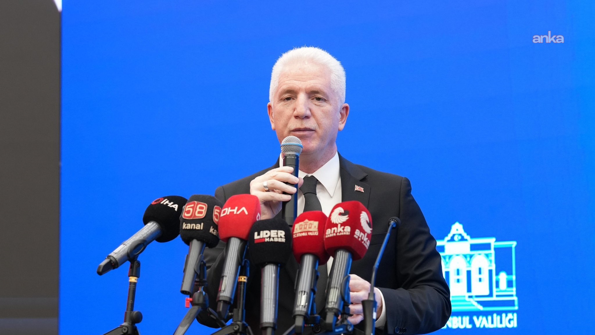İstanbul Valisi Gül’den Özgür Özel’e 'Üsküdar' yanıtı: Kamu görevlilerini hedef göstererek yönetim anlayışınızın ortaya çıkardığı sorumluluğu değiştiremezsiniz