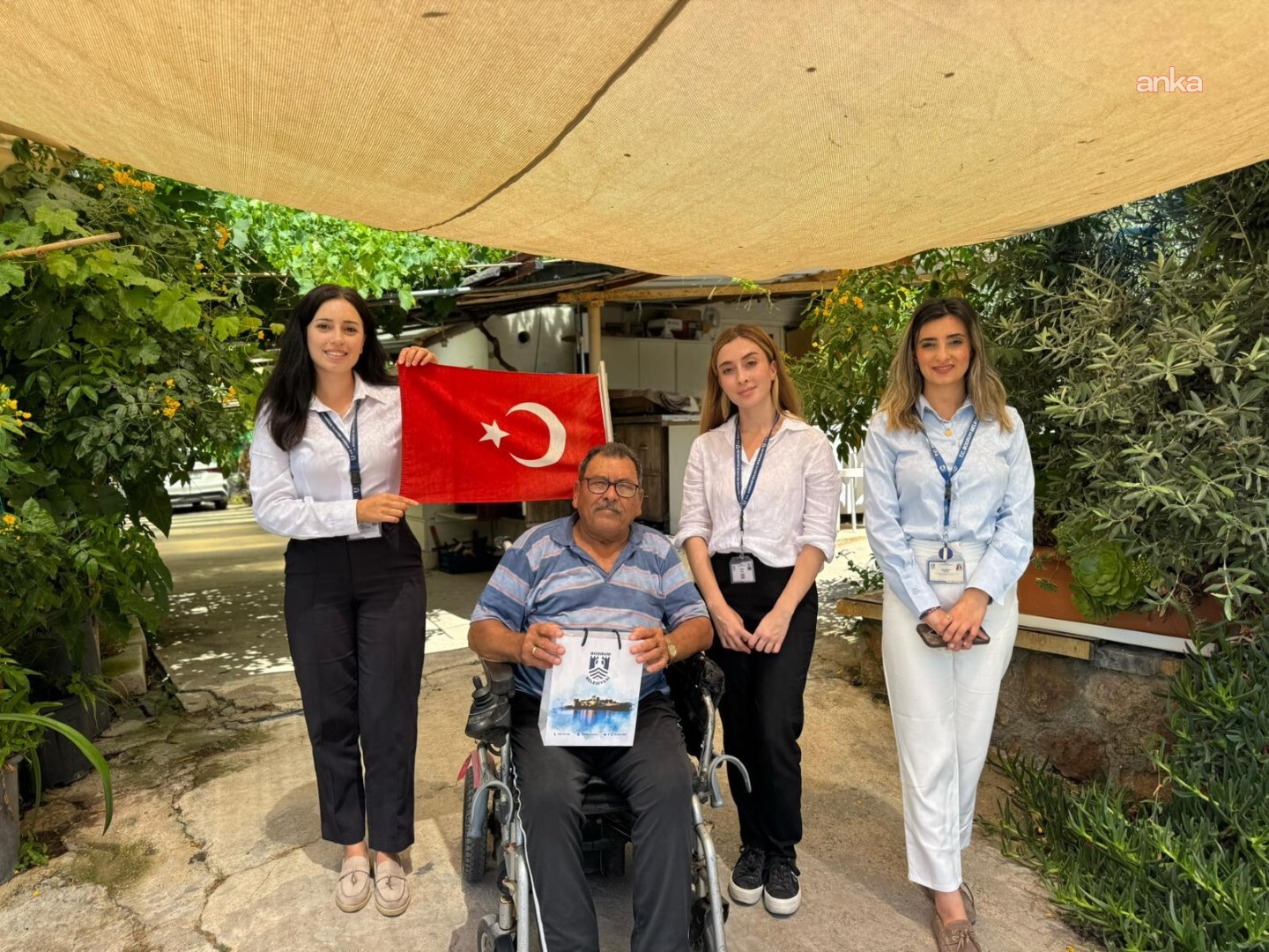 Bodrum Belediyesi'nden emektar denizcilere vefa ziyareti