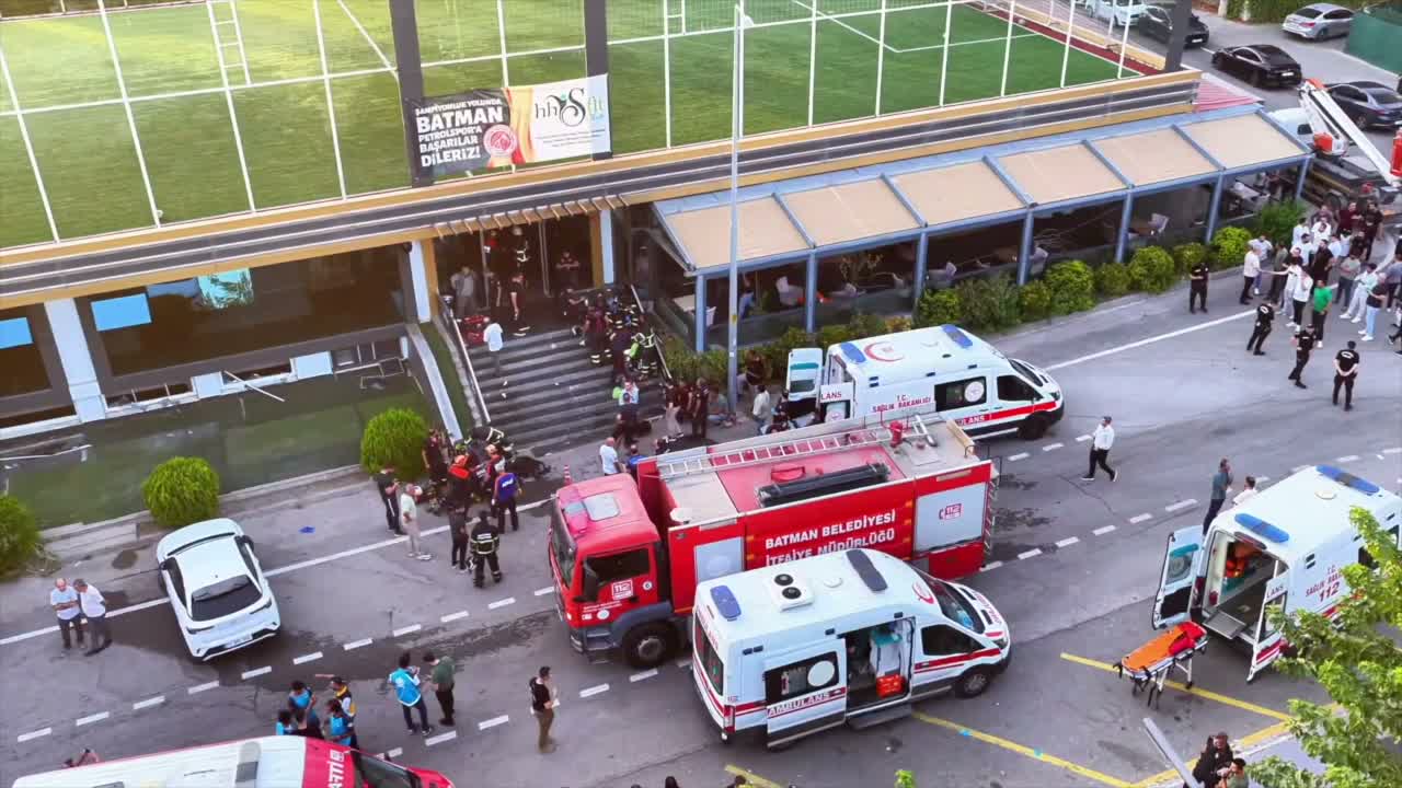 Batman’da 3 kadının hayatını kaybettiği yangına ilişkin 4 kişi gözaltına alındı