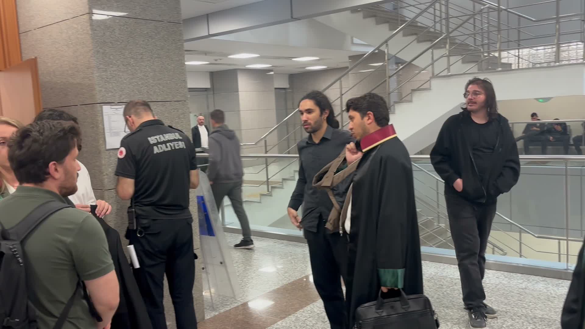 B.Ü'de Nureddin Yıldız protestosu davası... Sanıklar: İstediğimiz halde okuldan çıkamadık, ters kelepçe ile gözaltına alındık, arkadaşlarımız hakkında KYOK verildi, biz buradayız