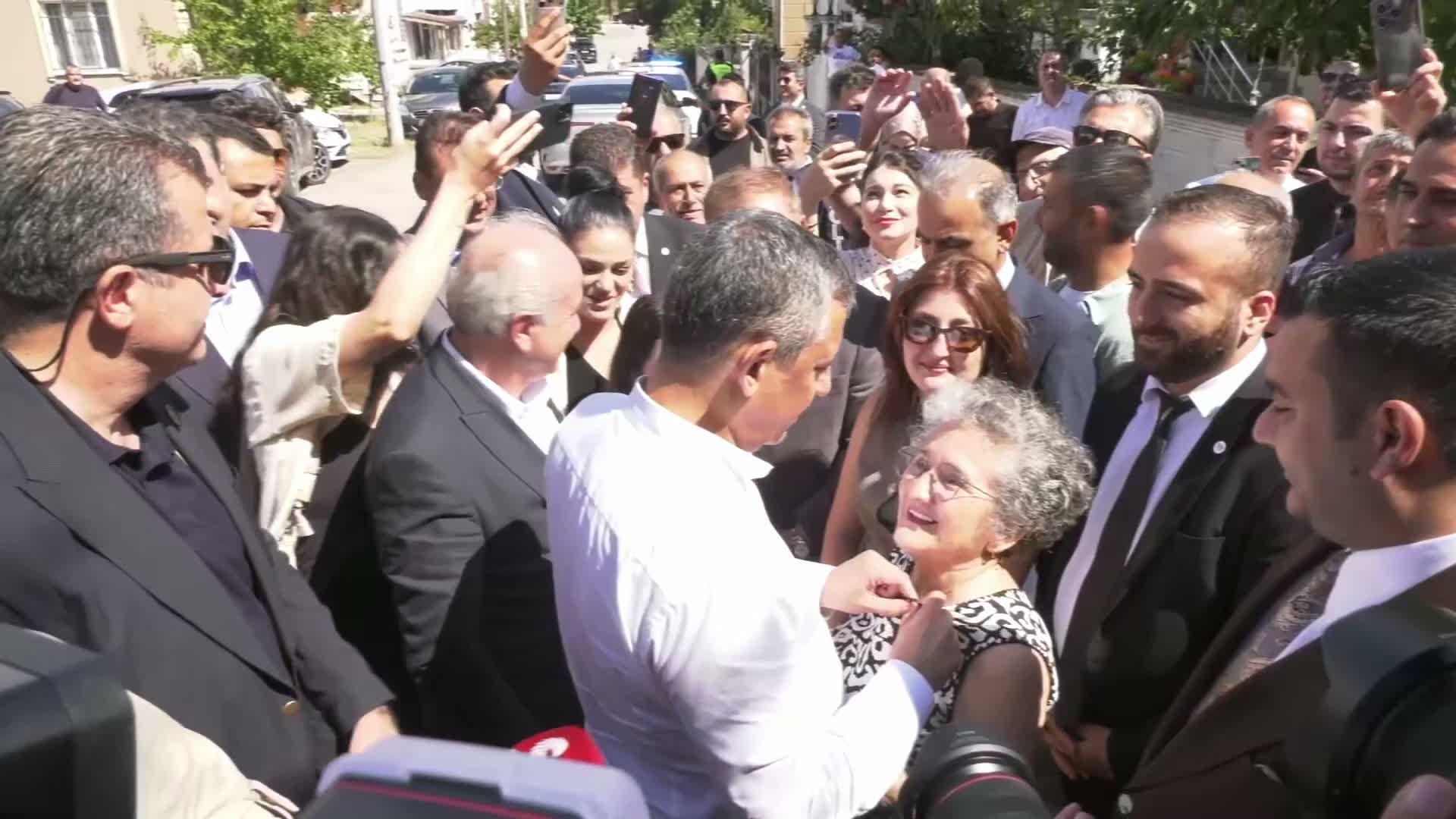 "Ev hanımları emekli olacak"