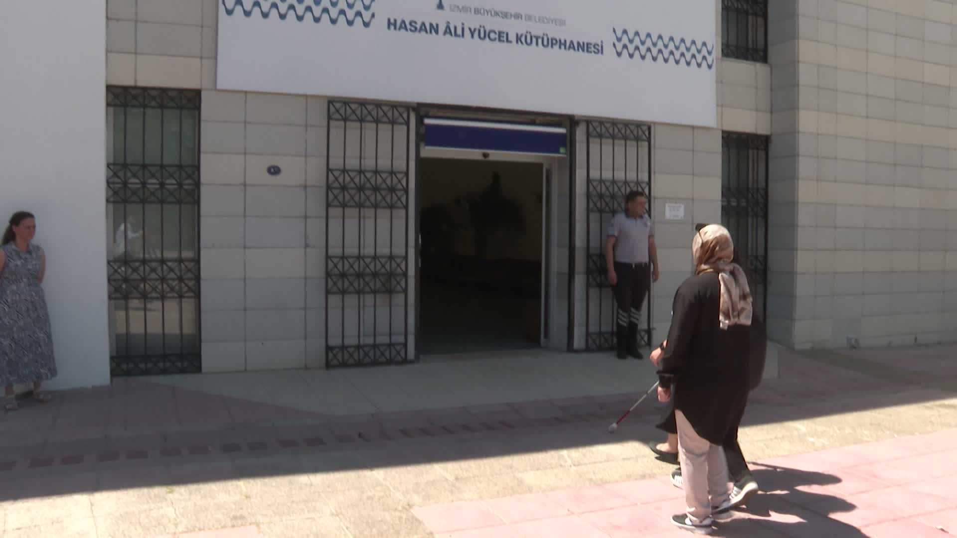 İzmir’de görme engellilere erişilebilir kütüphane