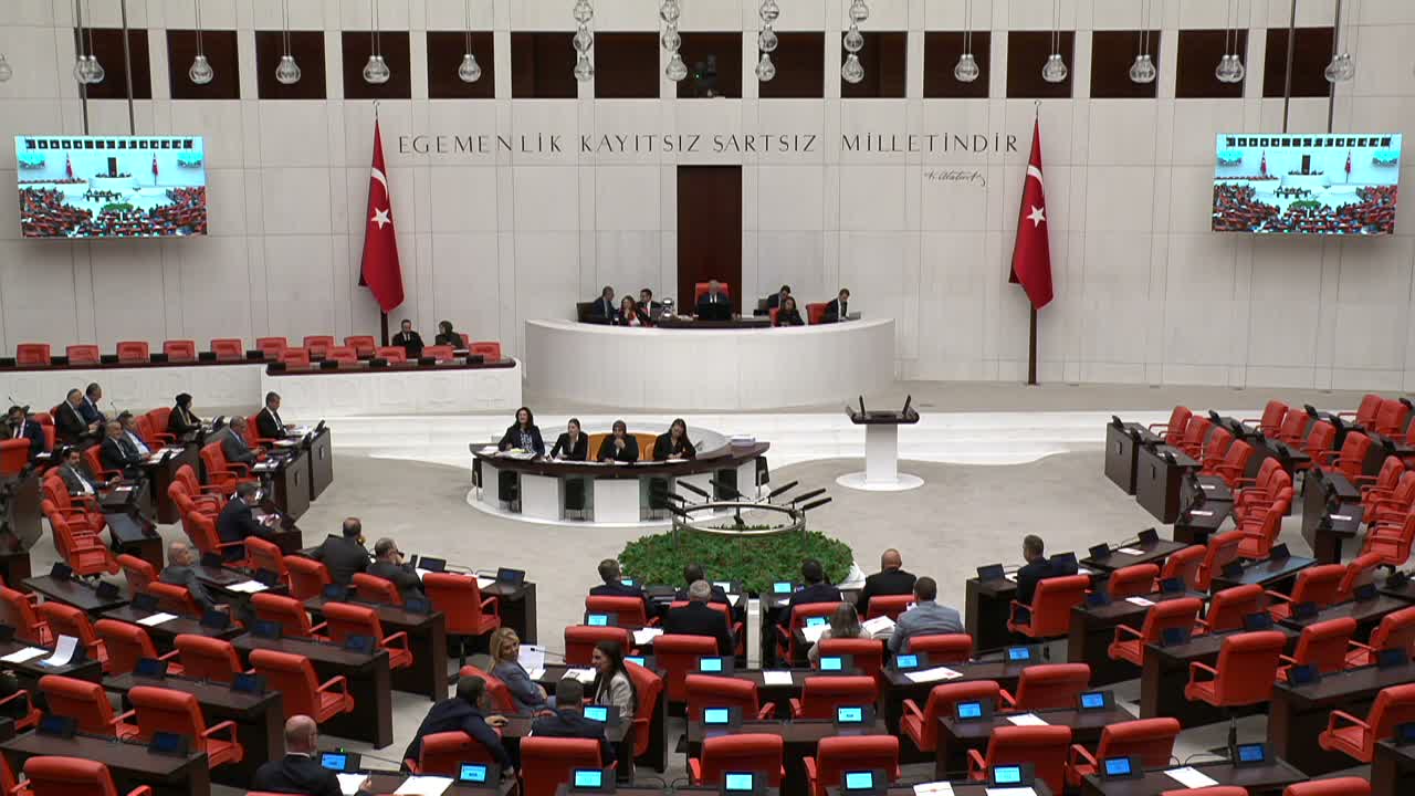 CHP'li Akay: Bakan Şimşek, rakamlarla övündükçe milyonlar geçim derdine mahkum edildi
