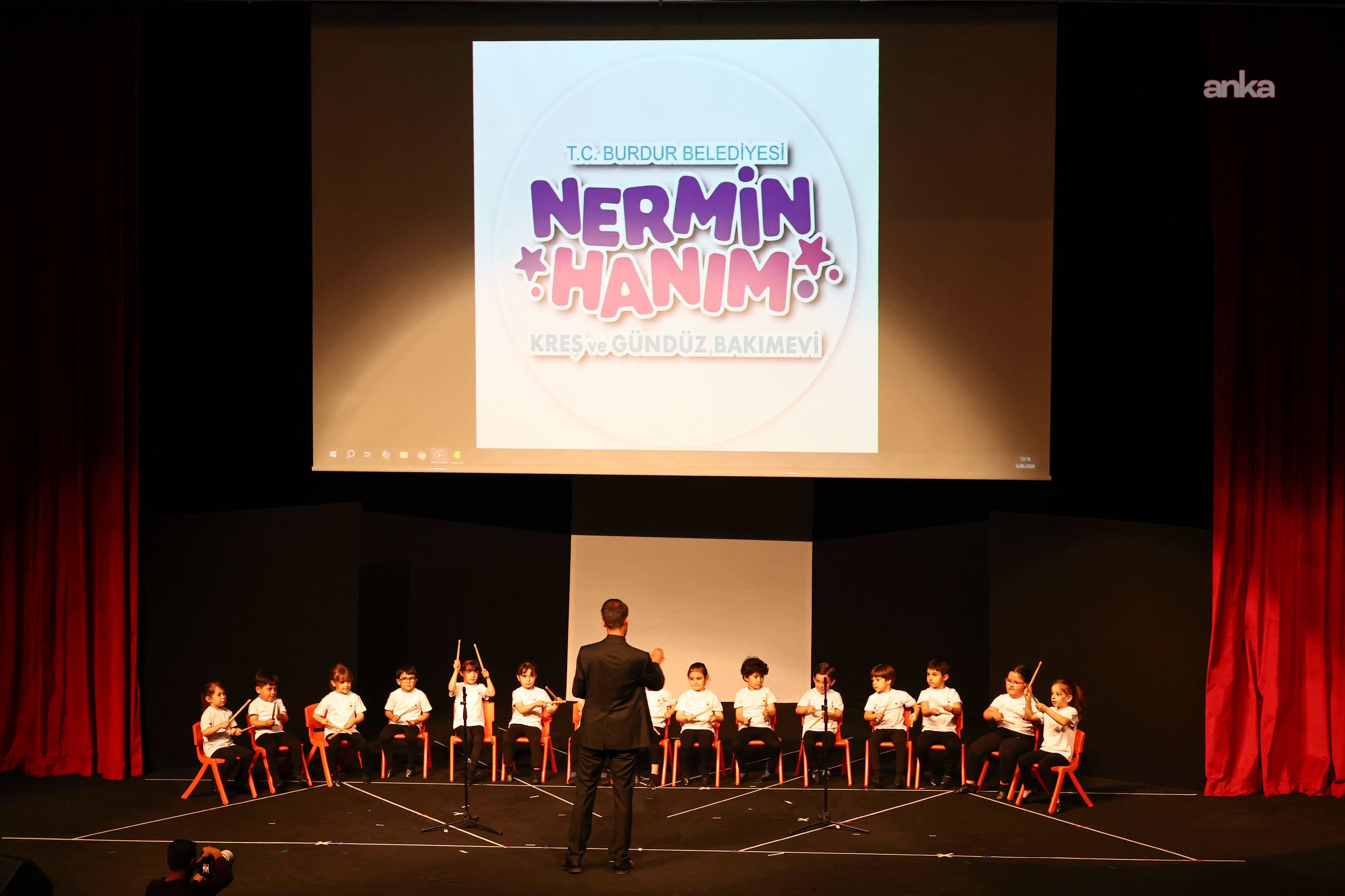Burdur Belediyesi kreşlerinde yıl sonu heyecanı