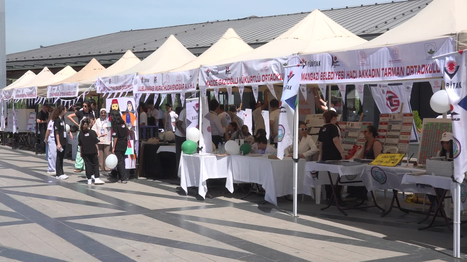 TÜBİTAK 4006-C Bilim Fuarı Festivali, Osmangazi Meydanı’nda gerçekleştirildi