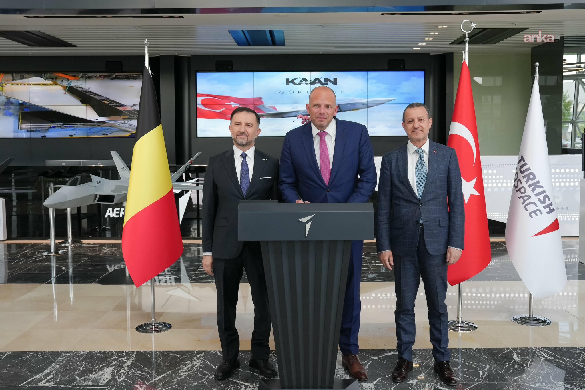 TUSAŞ Genel Müdürü Demiroğlu, Belçika Savunma ve Dış Ticaret Bakanı Francken ile bir araya geldi