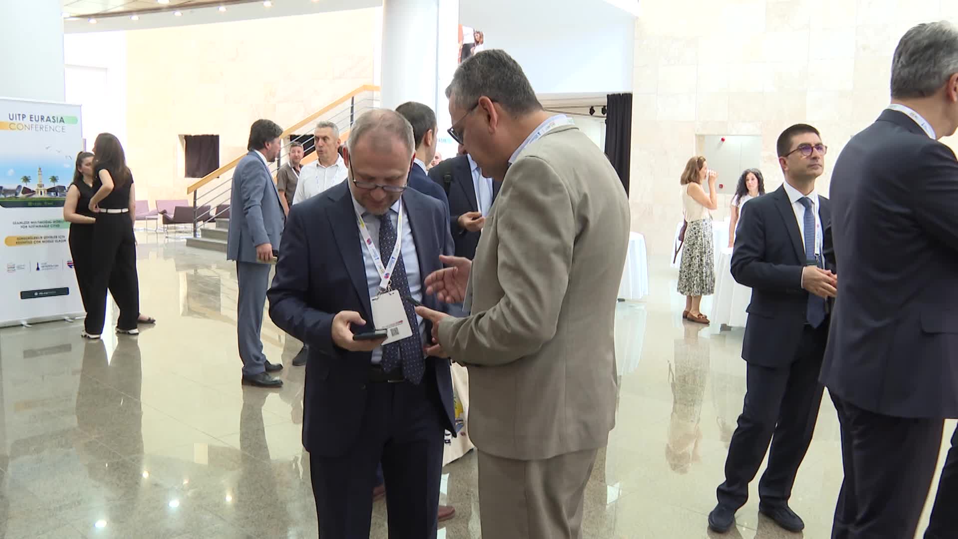 İzmir’deki uluslararası eleştirel eğitim zirvesi başladı