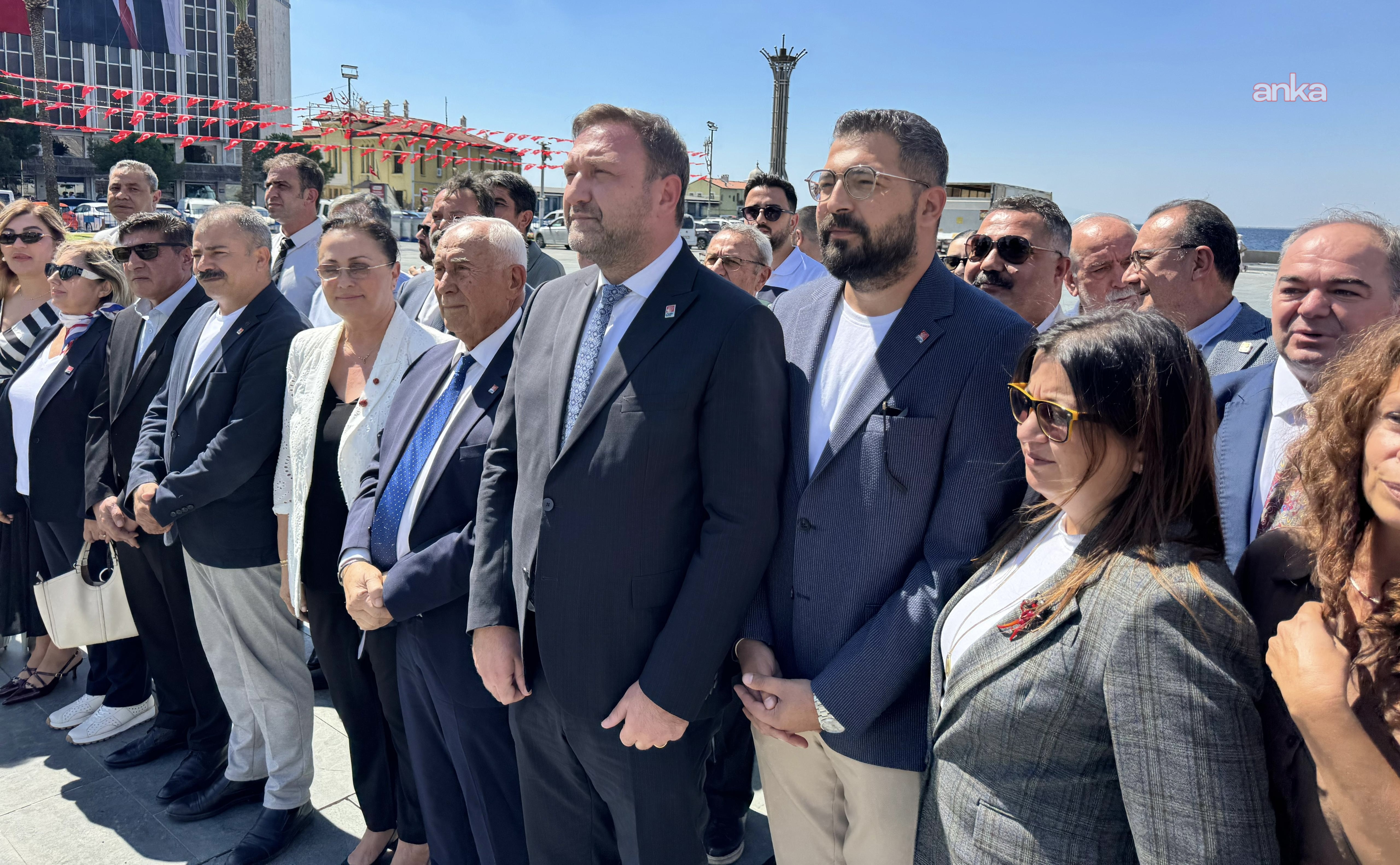 CHP İzmir İl Başkanlığı 30 Ağustos Zafer Bayramı'nı kutladı