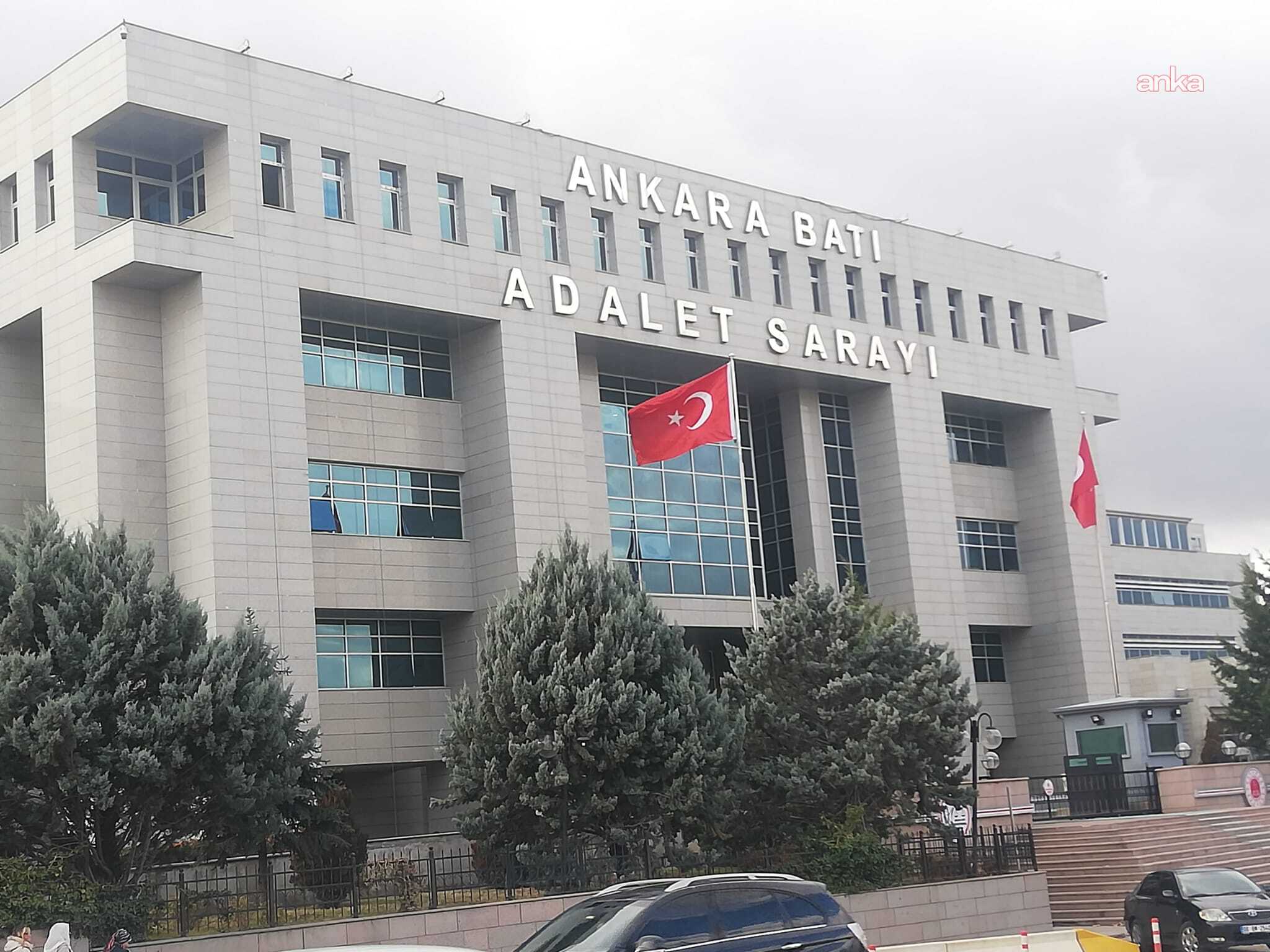 Etimesgut’ta drift atarak trafik güvenliğini tehlikeye sokan 16 kişi gözaltına alındı