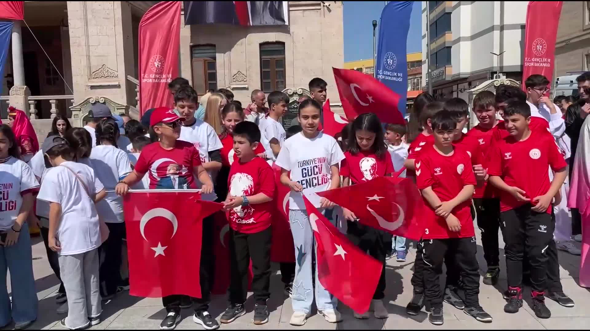 Aksaray'da, 19 Mayıs Atatürk'ü Anma, Gençlik ve Spor Bayramı kutlandı