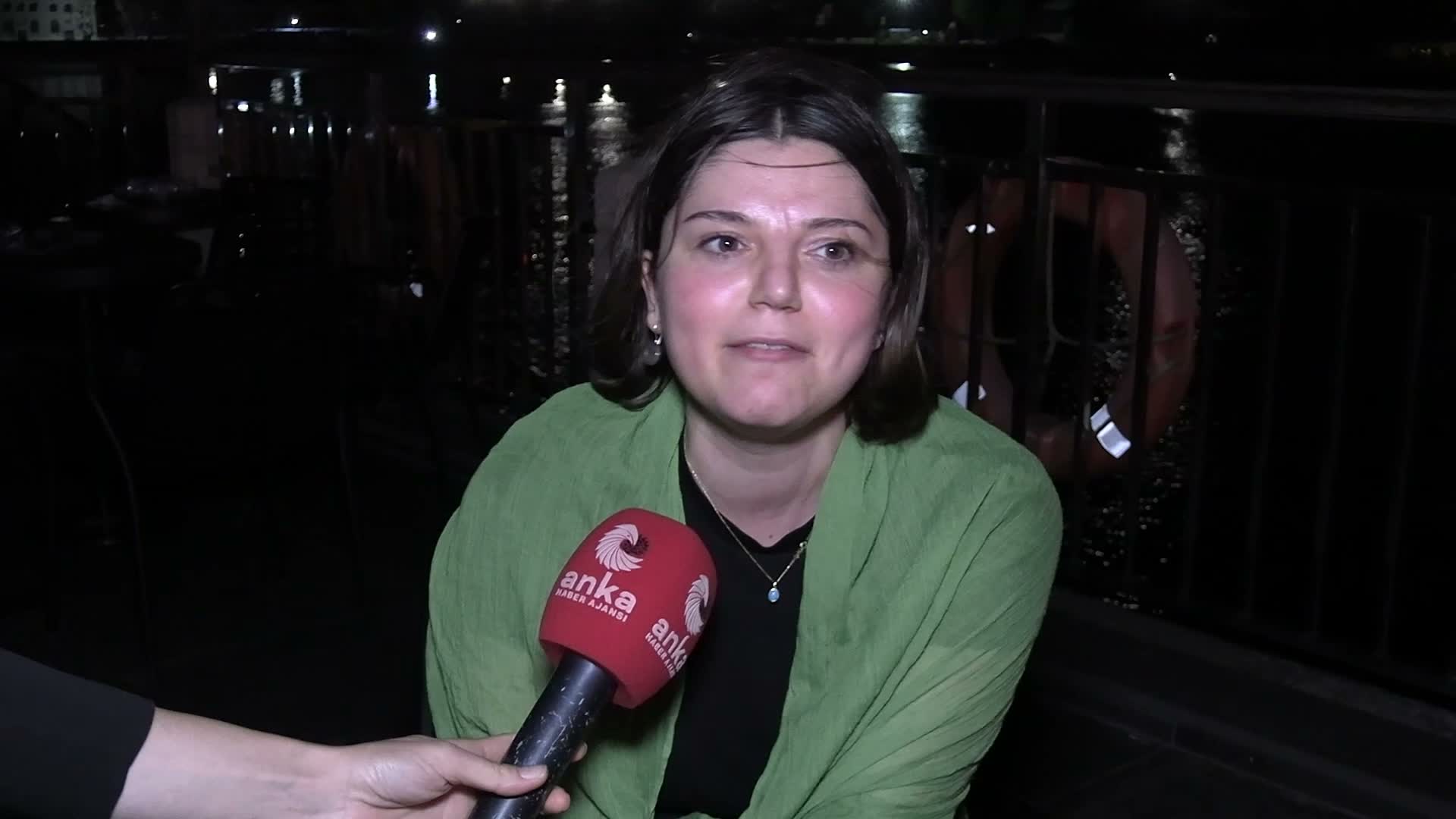 İstanbul Kitapçısı Kadıköy Şubesi'ndeki açık hava sinema keyfi izleyicilerden tam not aldı