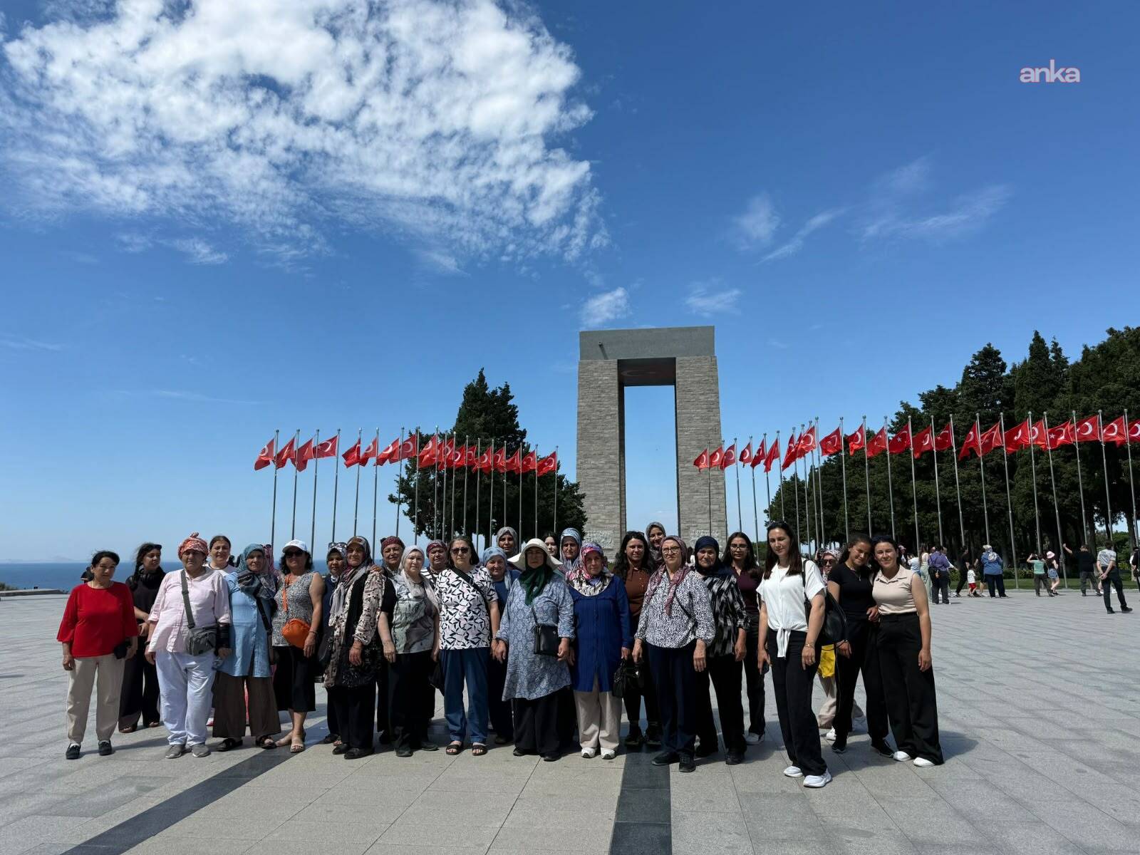 Manisa Büyükşehir Belediyesi’nin kültür gezilerinde kadınlar tarihle buluşuyor