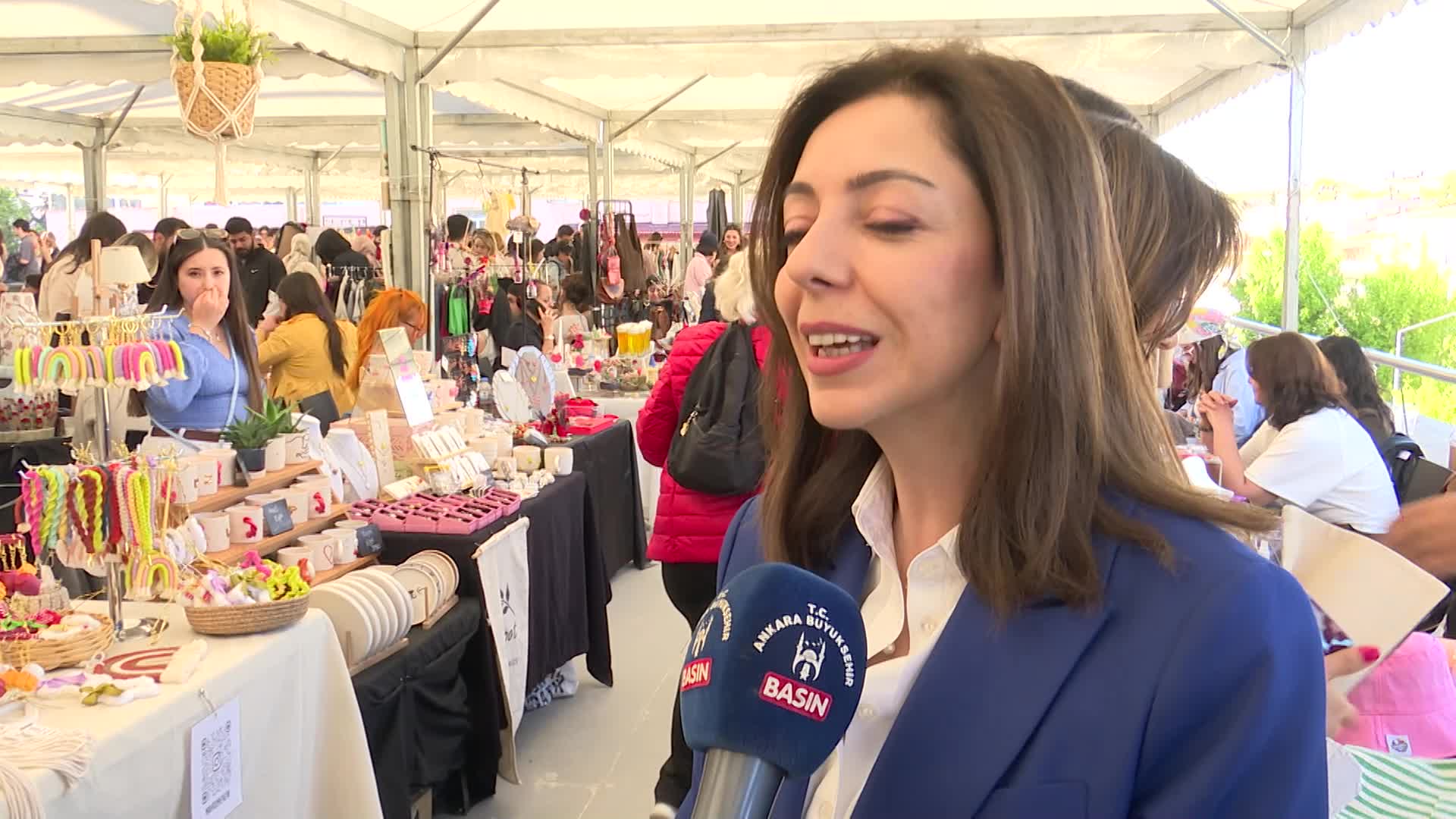 Başkentlilerden Esat Hal Tasarım Pazarı'na yoğun ilgi