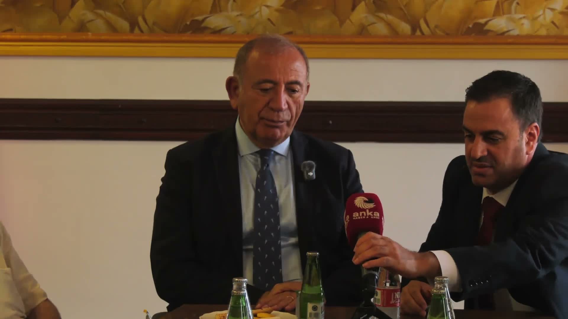 Gürsel Tekin: "Siyaseti bir zenginleşme aracı olmaktan çıkarmadığımız sürece bizim yoksulluktan kurtulmamızın imkânı yok"