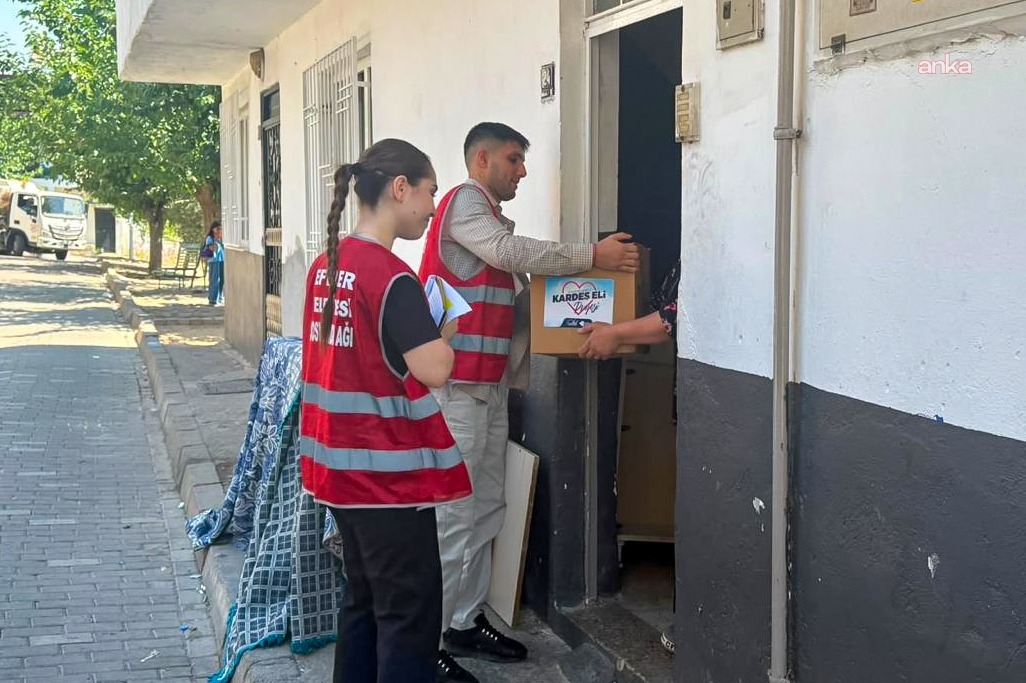 Efeler Belediyesi, ihtiyaç sahibi vatandaşlara desteğini sürdürüyor