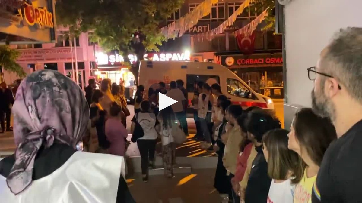 Açlık grevindeki öğretmenlerden açıklama: İki arkadaşımız hastaneye kaldırıldı