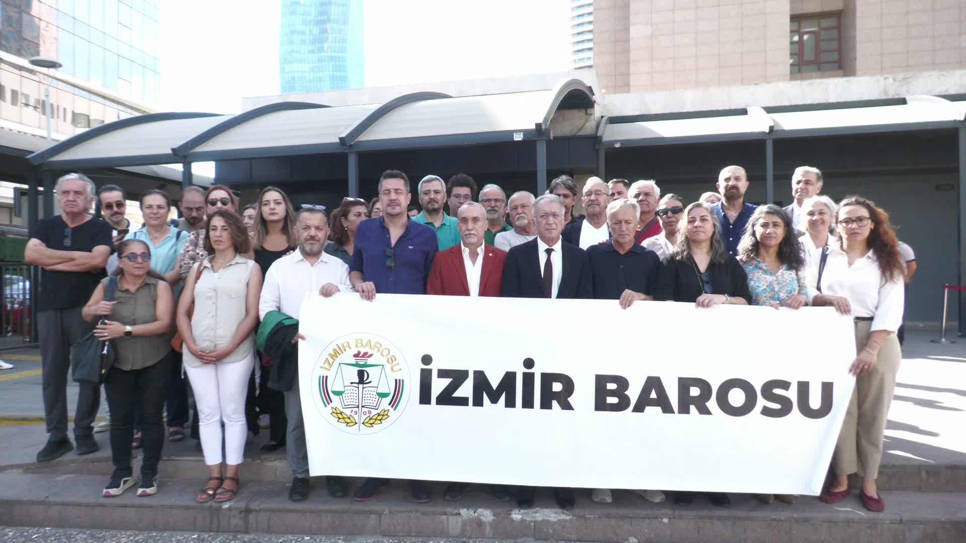 İzmir'deki eylemde gözaltına alınan avukat serbest bırakıldı... Baro Başkanı Yılmaz: "Asla sesimizi kısamayacaksınız"