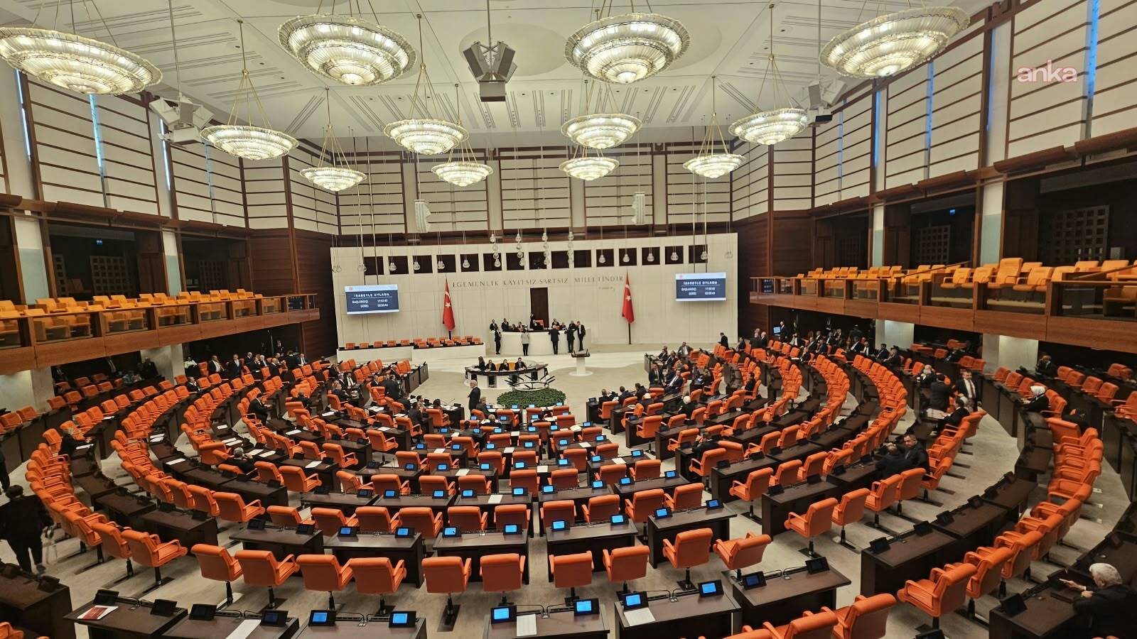 Fon düzenlemesi TBMM Genel Kurulu'nda tartışma yarattı: Muhalefetten AK Parti'ye “250 bin kişinin hak ve alacaklarına çöküyorsunuz” tepkisi