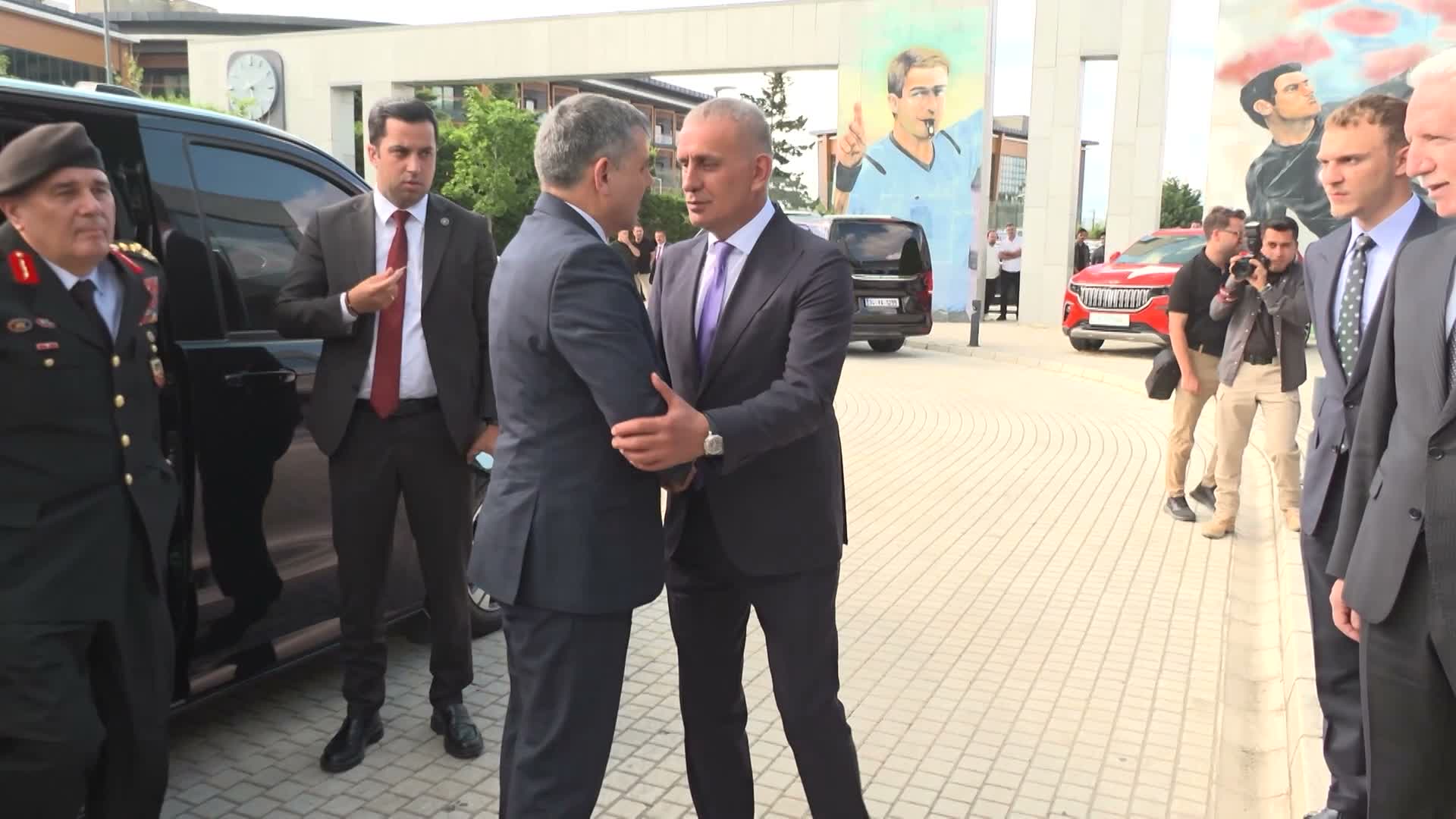 Bakan Çiftçi: Protokol tribünleri, kuralların ihlal edildiği değil spor ahlakının sergilendiği alanlar olmalıdır