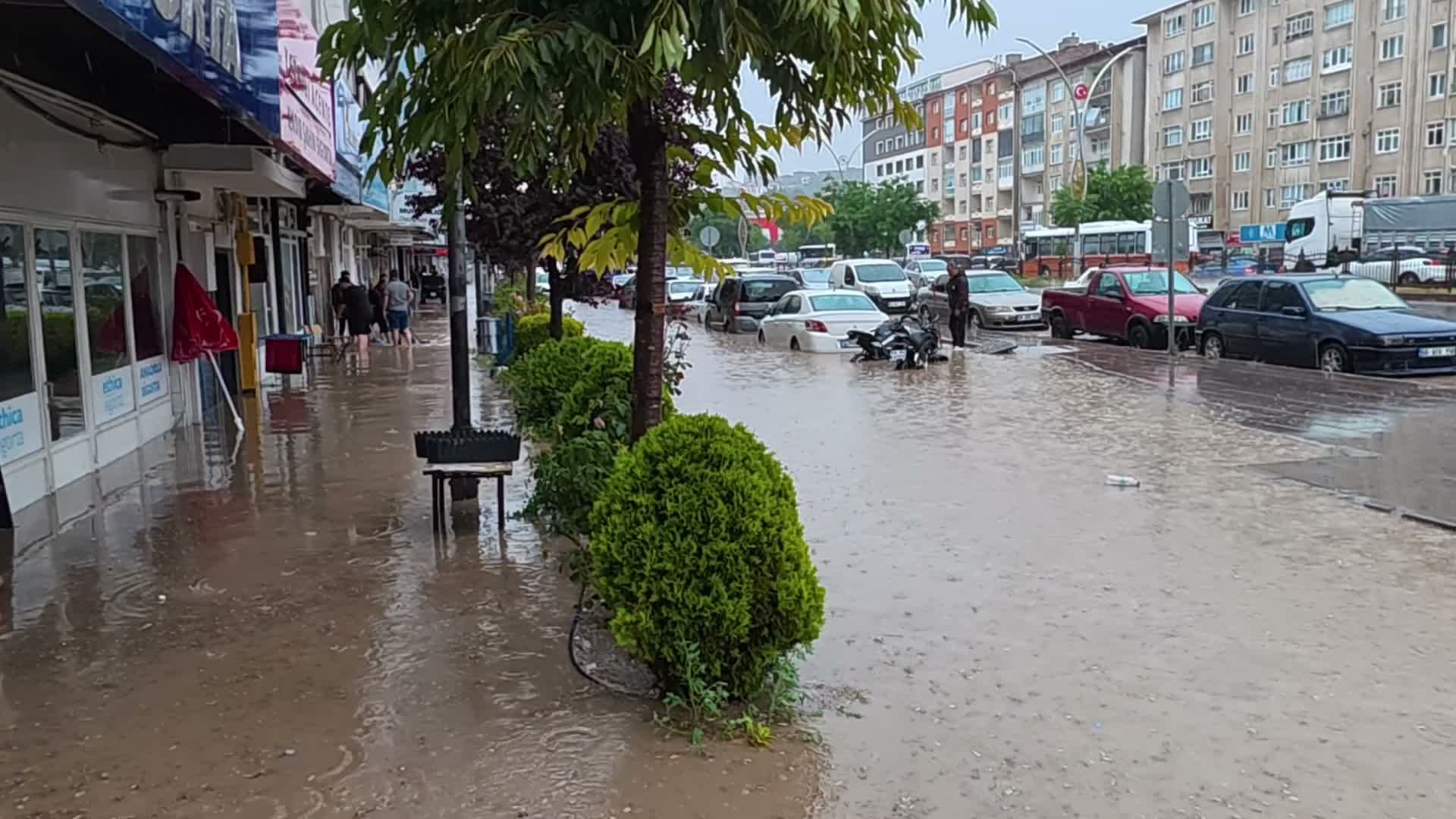 Yozgat’ta yağmur hayatı olumsuz etkiledi