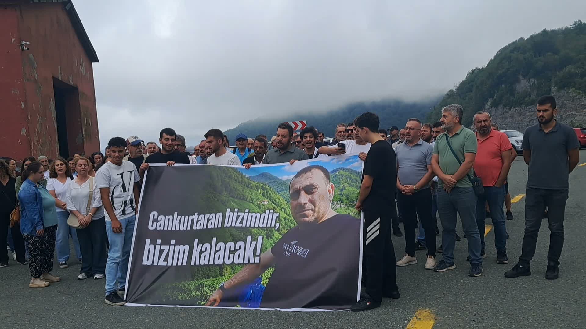Reşit Kibar, ölümünün 2’nci yılında mezarı başında anıldı