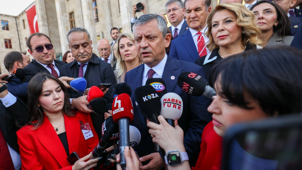 Özgür Özel'den "fon krizi" tepkisi