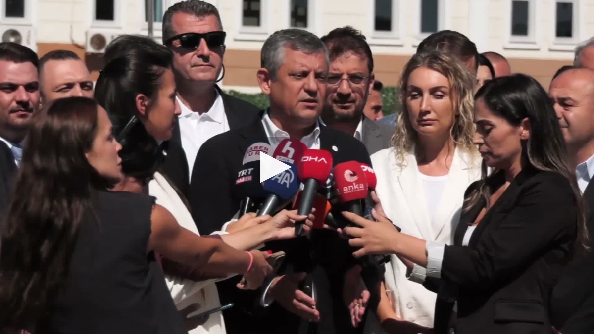 Özgür Özel: “Hepimizin haysiyetini ve hukukunu milletimize emanet ediyorum”