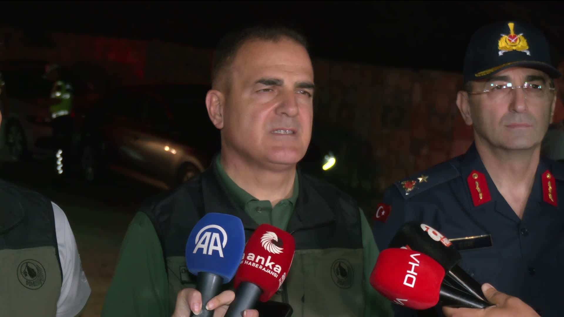 Muğla Milas'ta yangın devam ediyor… Muğla Valisi Akbıyık: 1120 kişi tedbir amacıyla tahliye edildi
