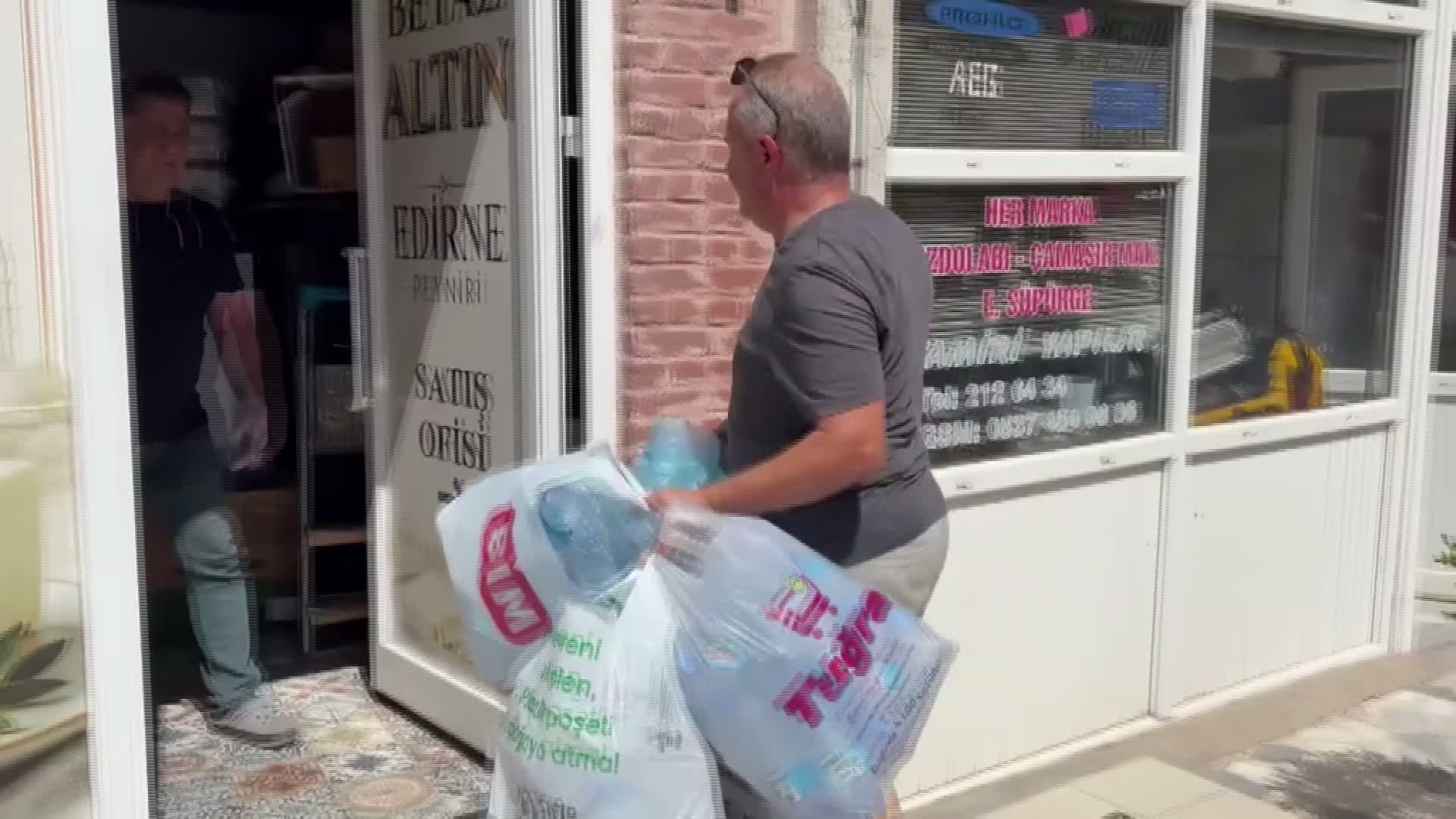 Pet şişeler çöpe değil, esnafa: Edirne’de depozito uygulaması yaygınlaşıyor