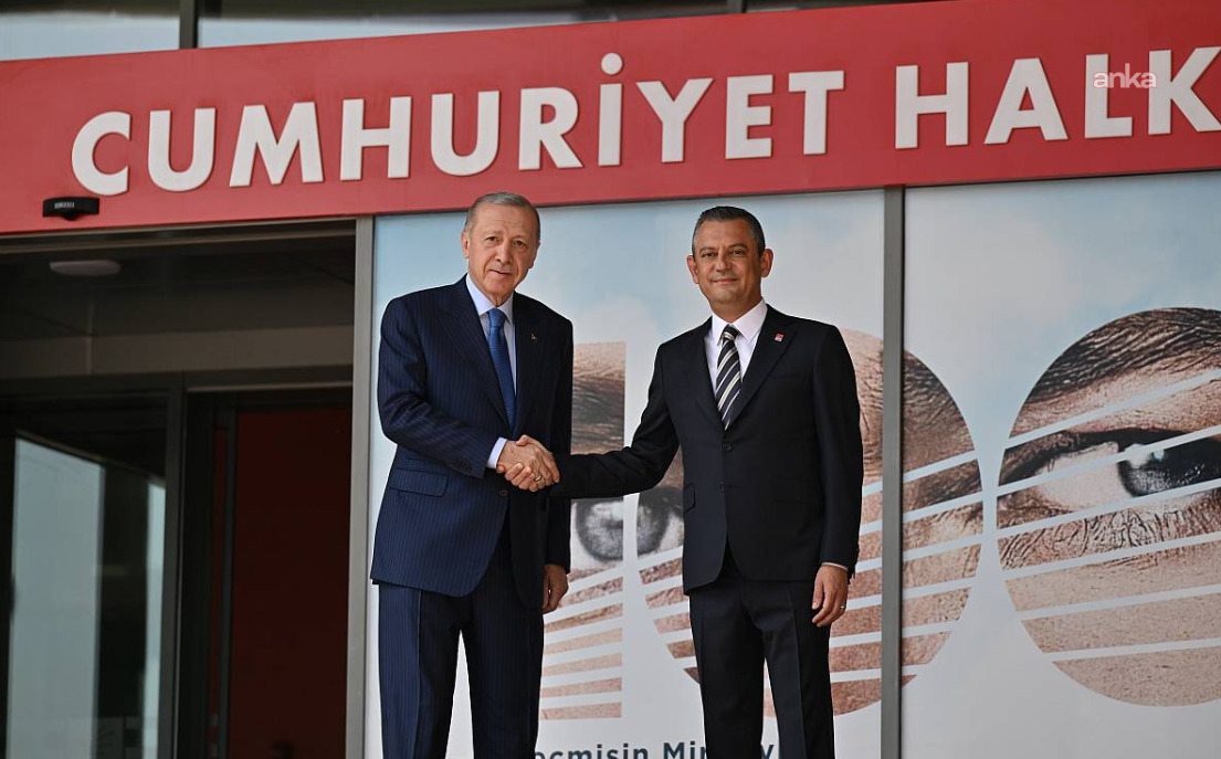 Cumhurbaşkanı Erdoğan, CHP Genel Başkanı Özel'den manevi tazminat kazandı
