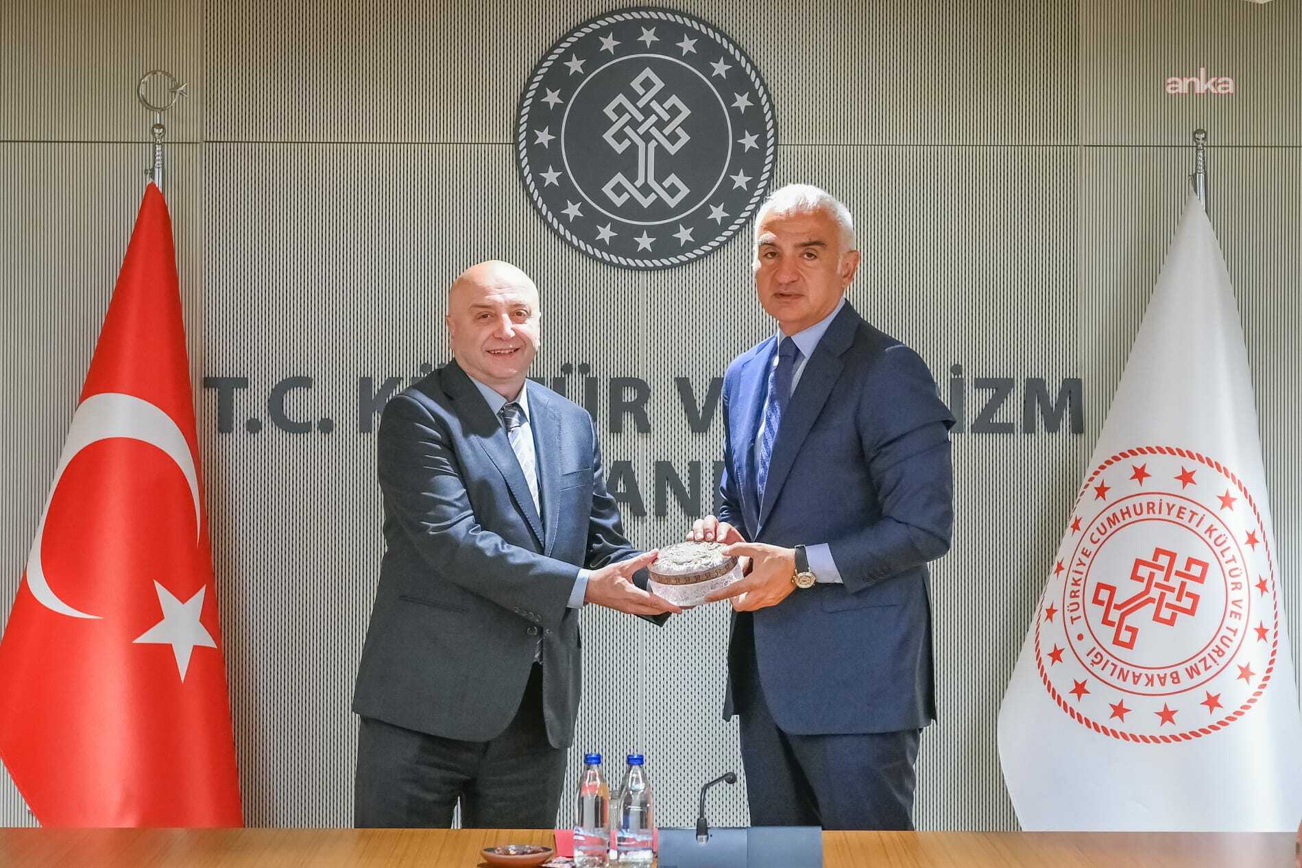 Bakan Ersoy, Kapalıçarşı heyetiyle görüştü