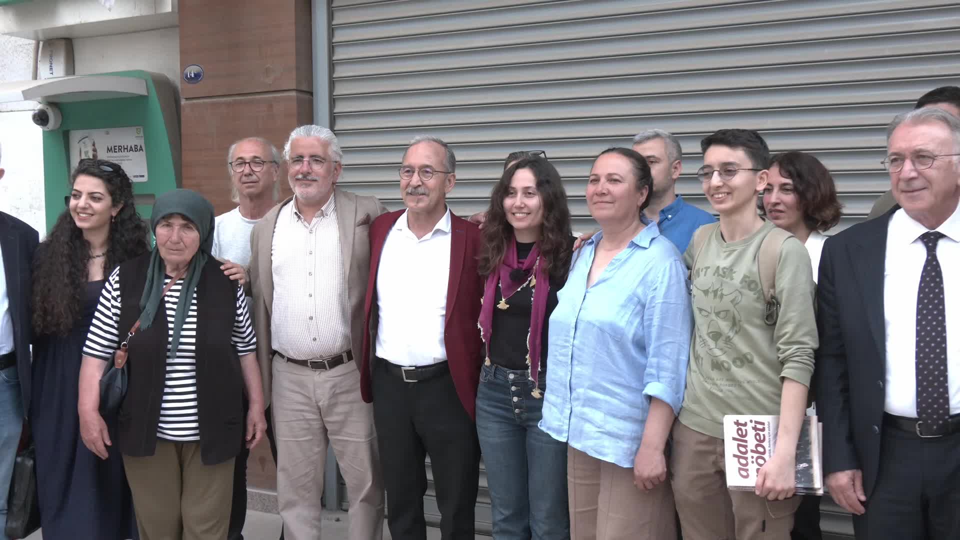 Esra Işık tahliye edildi… İzmir Baro Başkanı Yılmaz yurtdışı yasağına itiraz etti