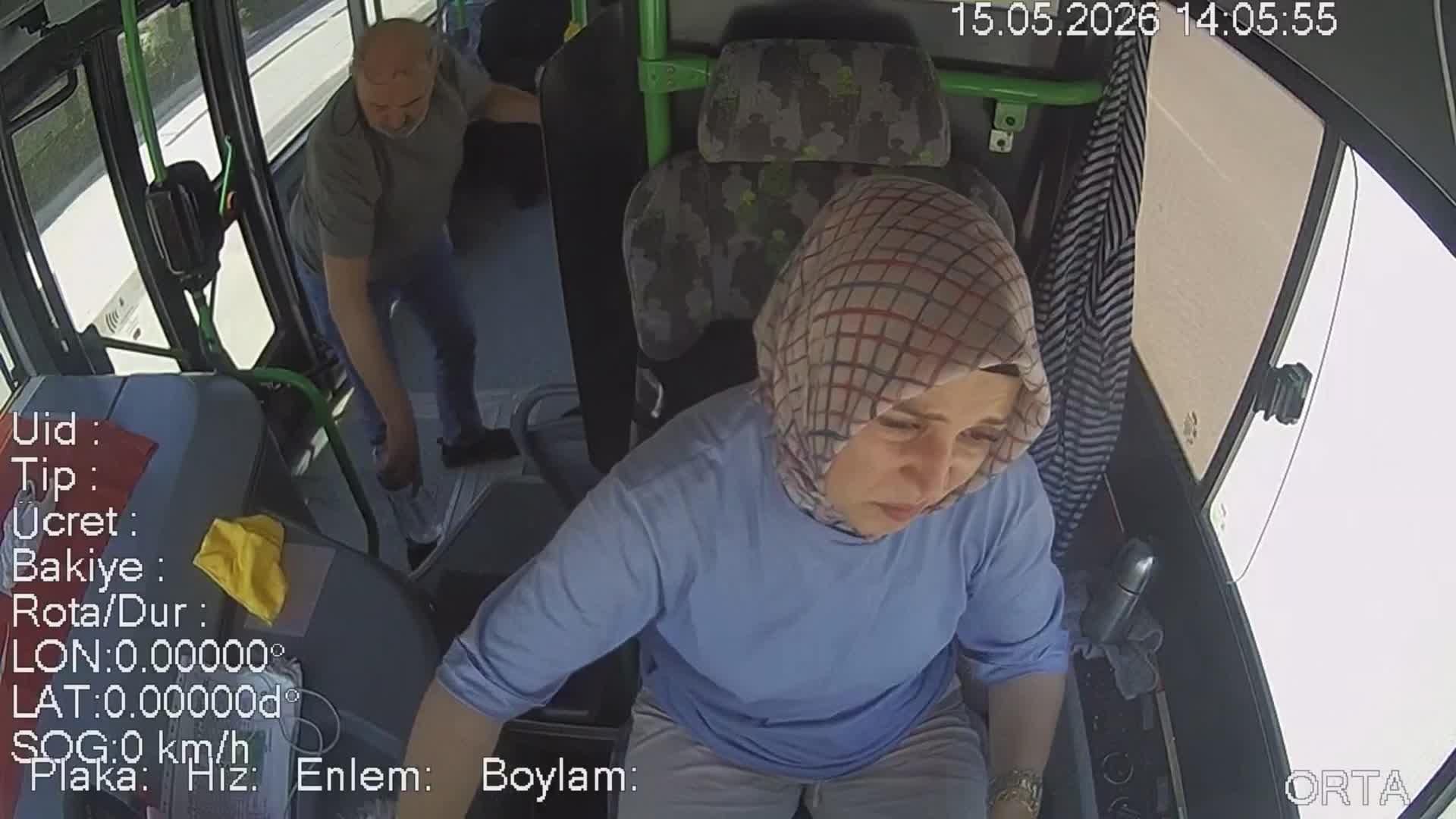 Bursa Büyükşehir Belediyesi otobüs şoförü Yasemin Alıç'tan örnek davranış