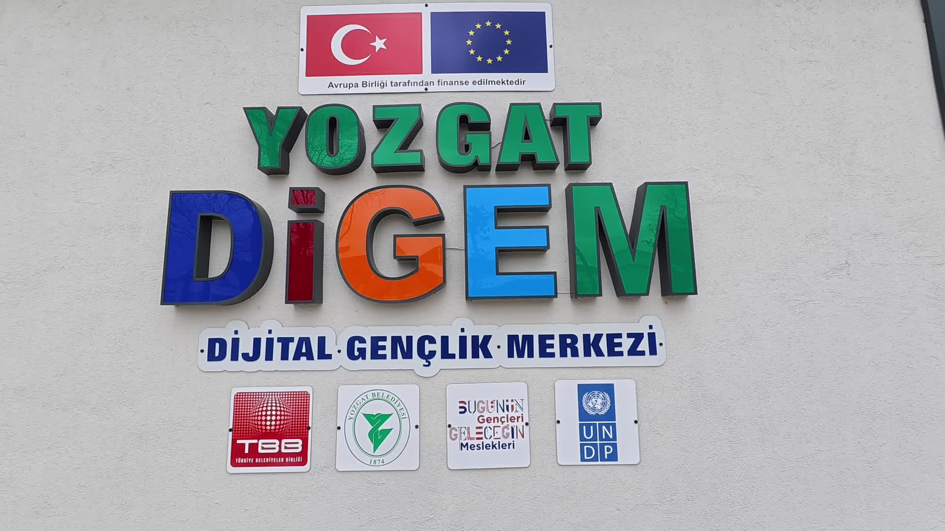 Yozgat’ta kurulan merkezde gençler dijital becerilerini geliştiriyor