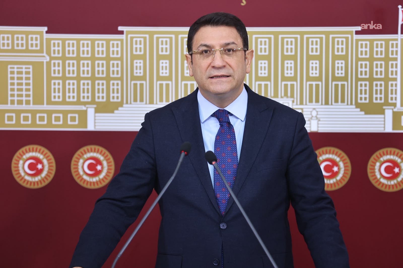 İdris Şahin'den Dünya Gençlik Günü açıklaması: "Gençlerin hayatın en temel ihtiyaçlarına erişmesi güç birer hedefe dönüştü"