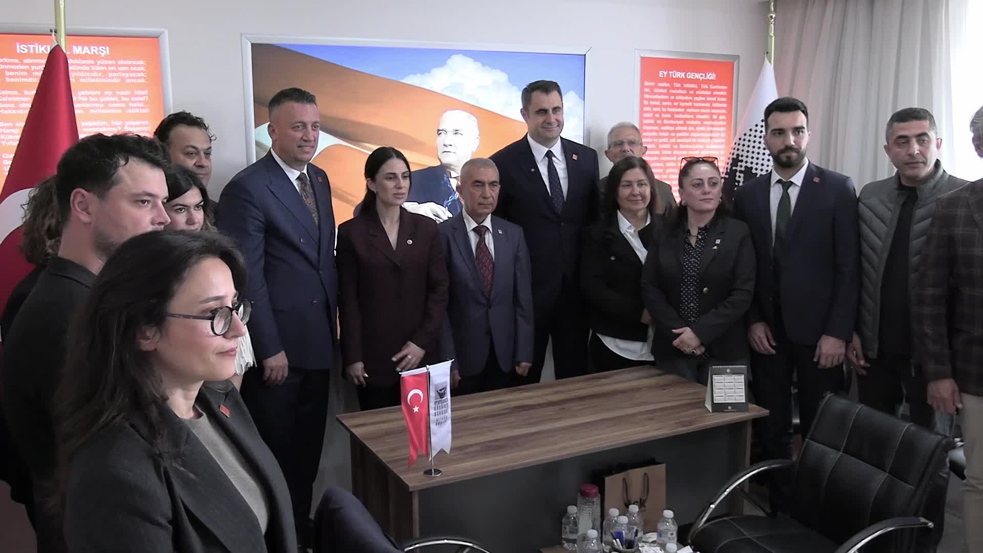 CHP'li Özcan: “8 kez varlıkla barışacağınıza bir kez yoksullukla savaşsaydınız”