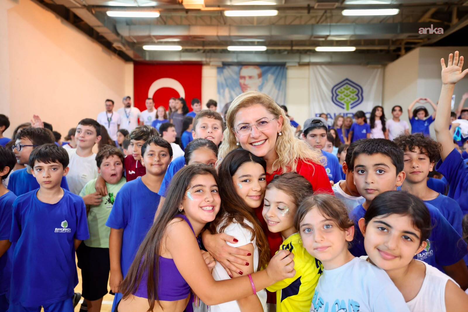 Bakırköy Belediyesi, öğrencilere verilen eğitim desteğini artırdı