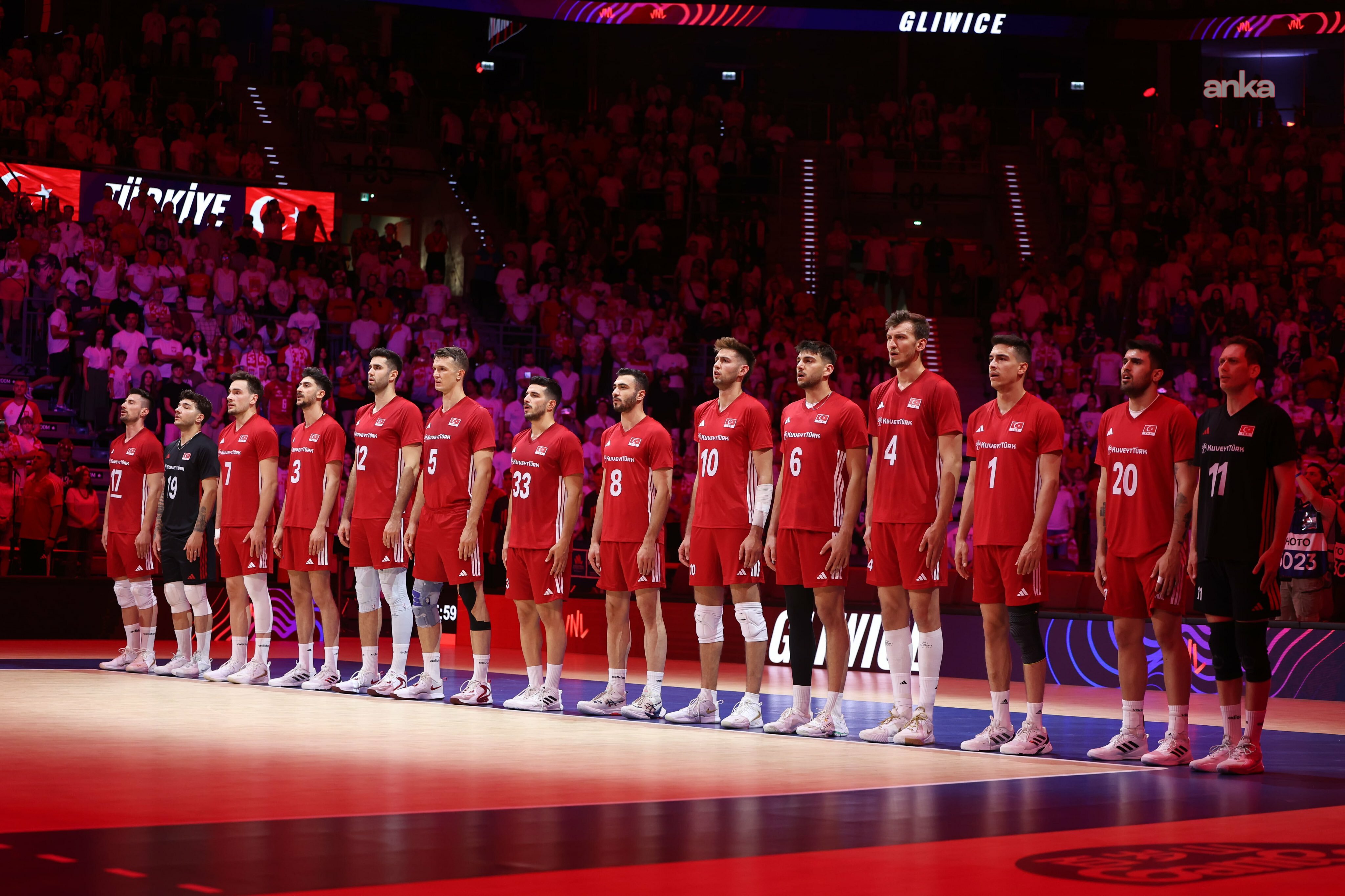 A Milli Erkek Voleybol Takımı, Polonya’ya karar setinde yenildi